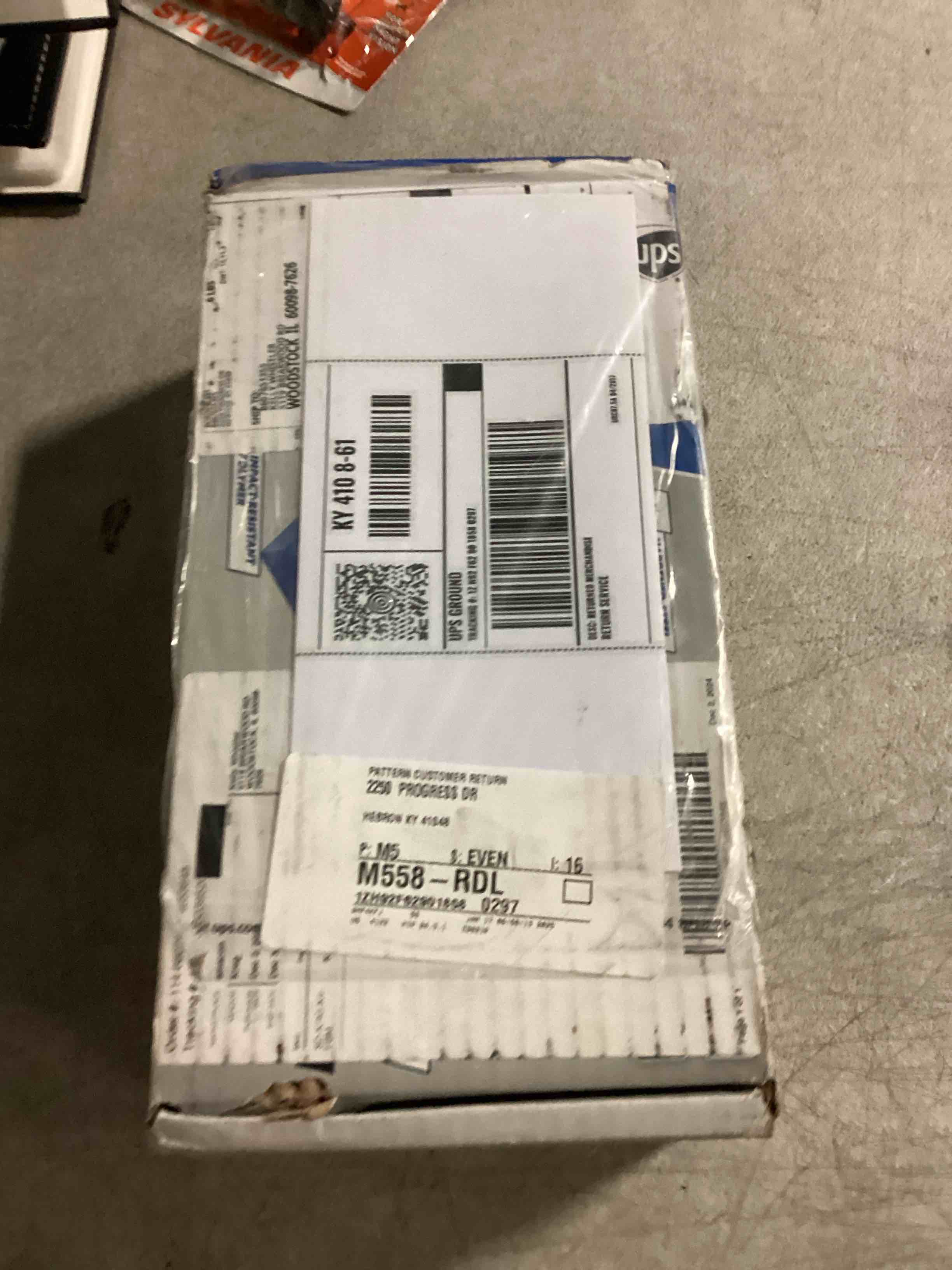 https://s3.amazonaws.com/lotting-images-prod/bidfta/PNK1304829_1744209439752.jpeg