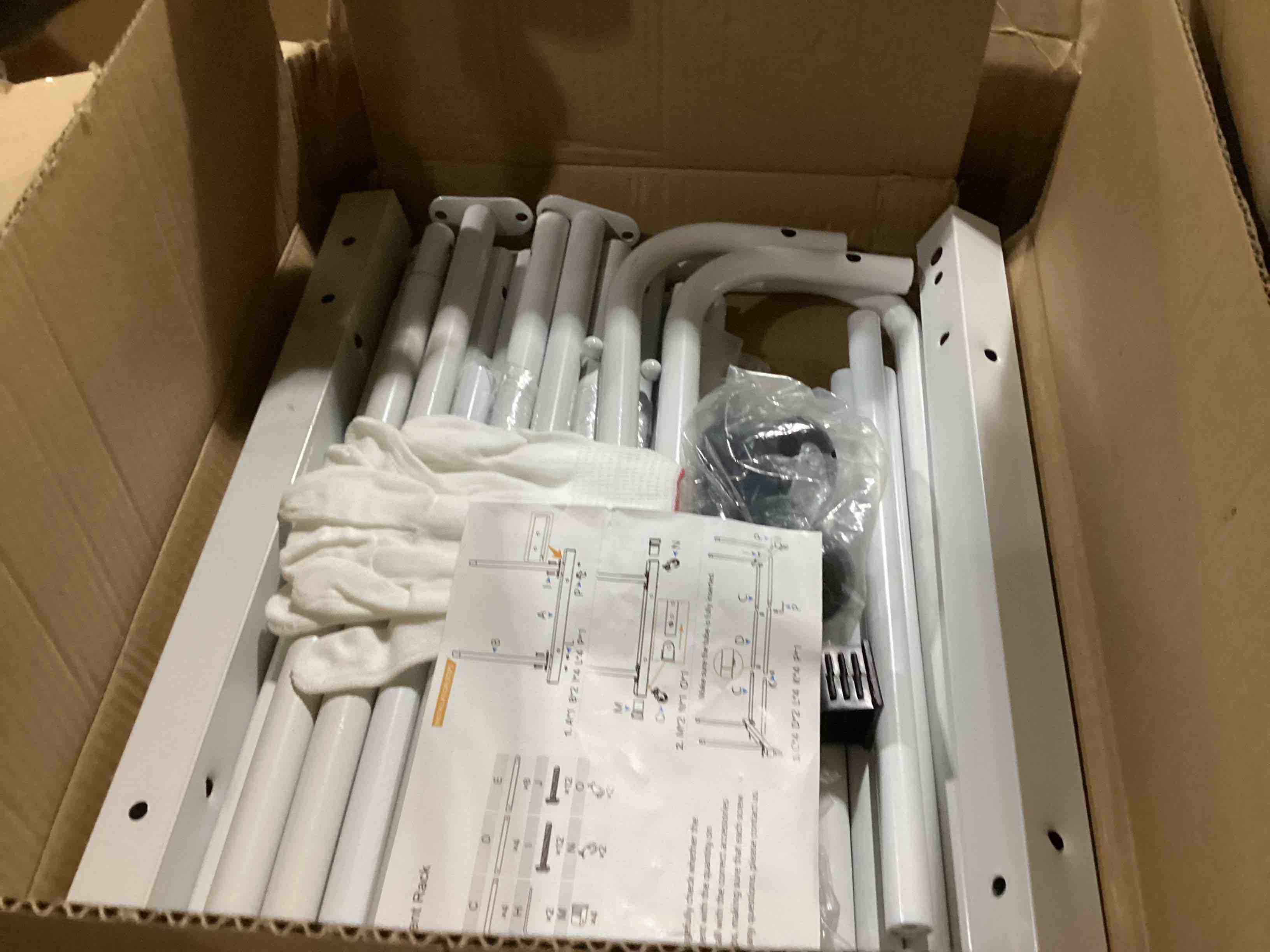 https://s3.amazonaws.com/lotting-images-prod/bidfta/PNK1306199_1741606915976.jpeg