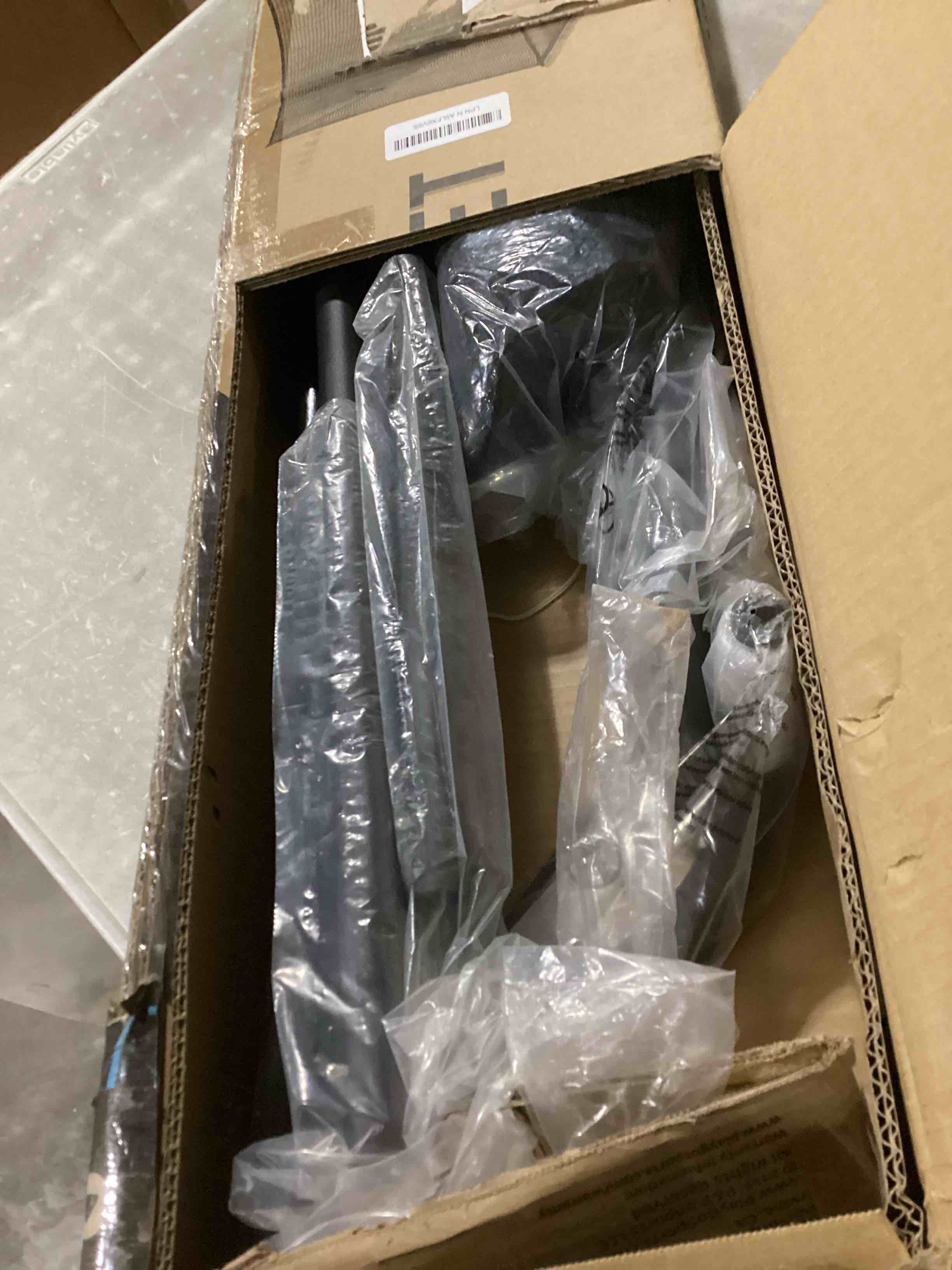 https://s3.amazonaws.com/lotting-images-prod/bidfta/PNK1306208_1741607881162.jpeg