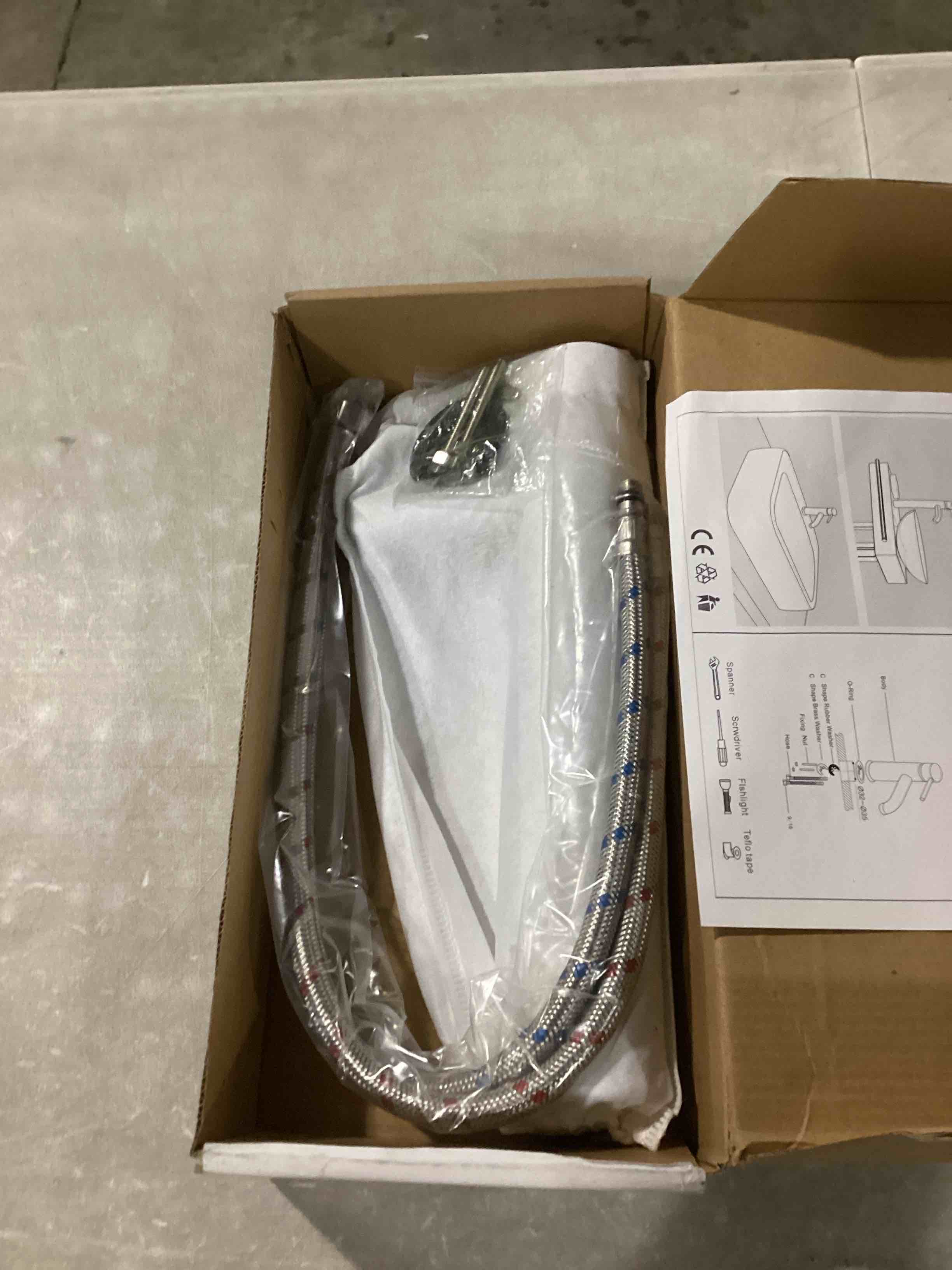 https://s3.amazonaws.com/lotting-images-prod/bidfta/PNK1306315_1741625649044.jpeg