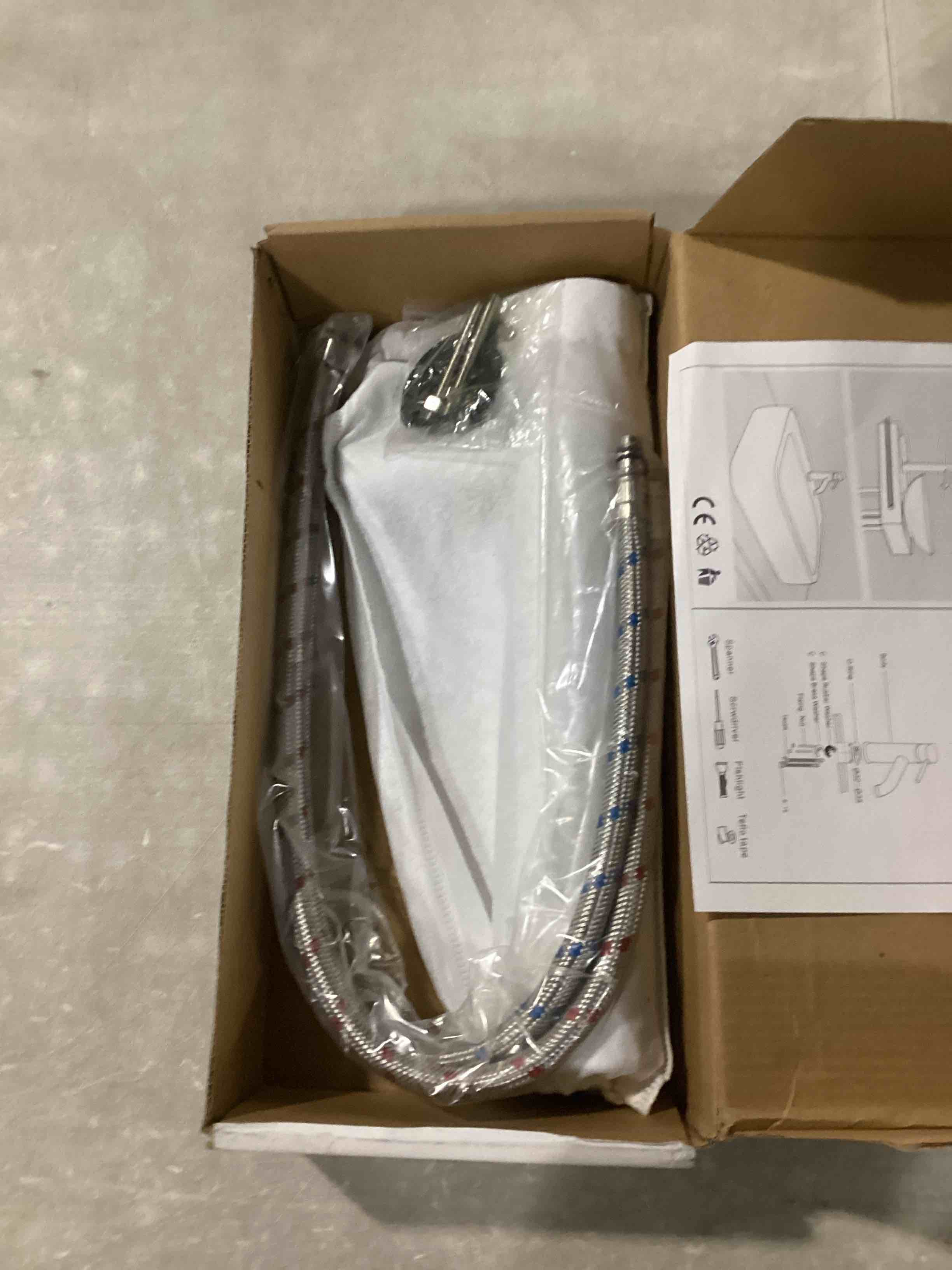 https://s3.amazonaws.com/lotting-images-prod/bidfta/PNK1306315_1741625649804.jpeg