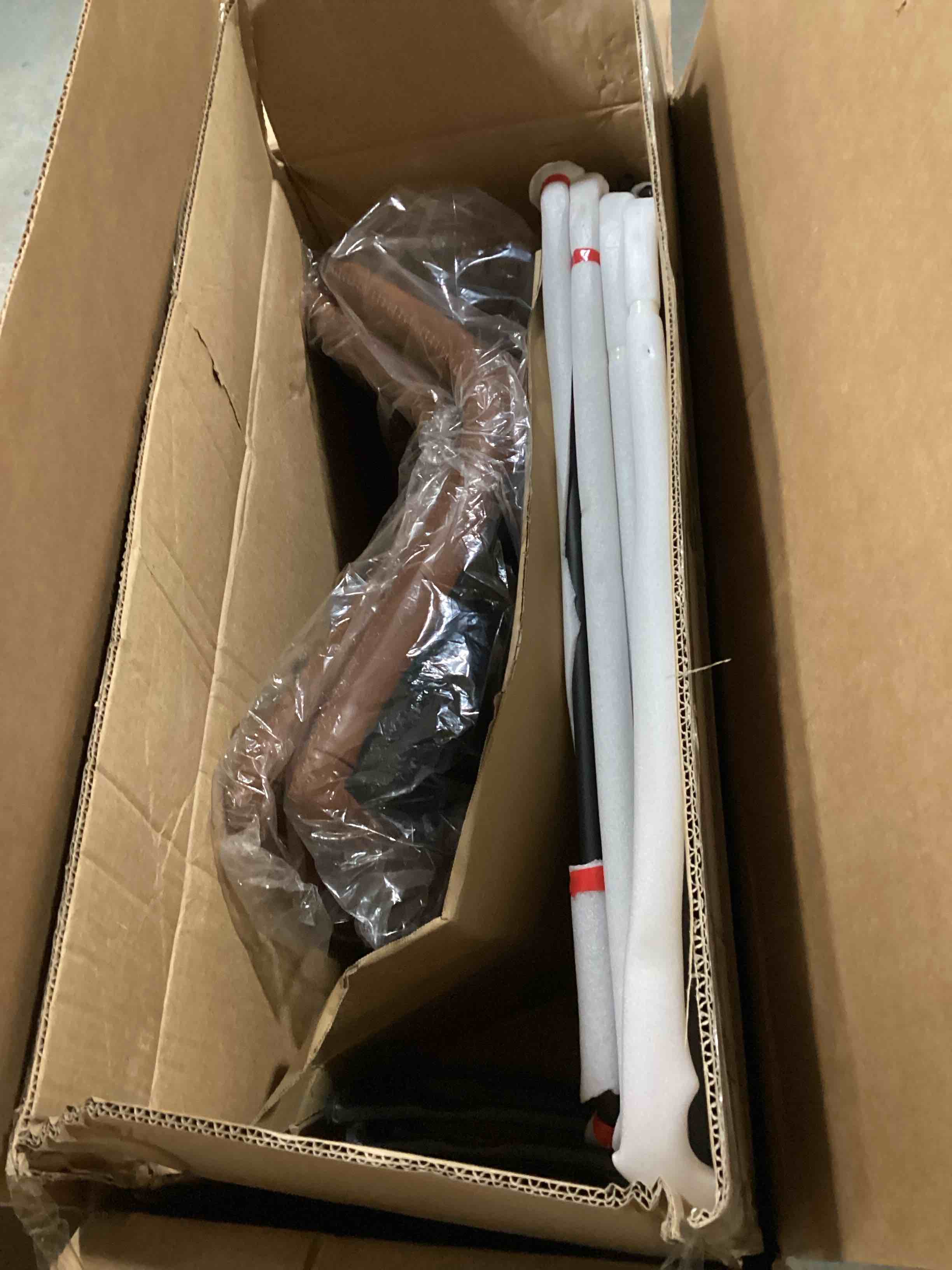 https://s3.amazonaws.com/lotting-images-prod/bidfta/PNK1307264_1742224018639.jpeg