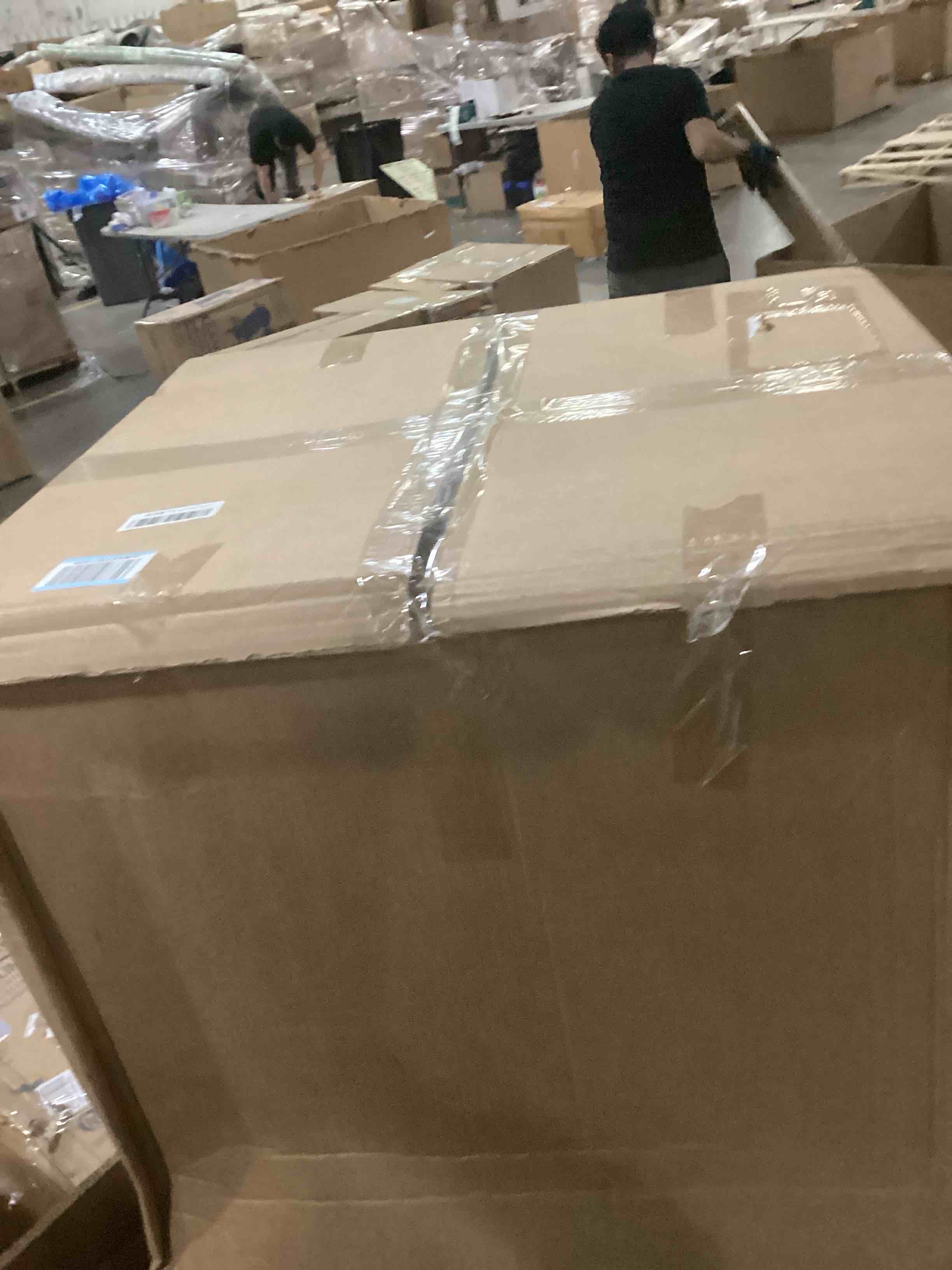 https://s3.amazonaws.com/lotting-images-prod/bidfta/PNK1307760_1742571296332.jpeg