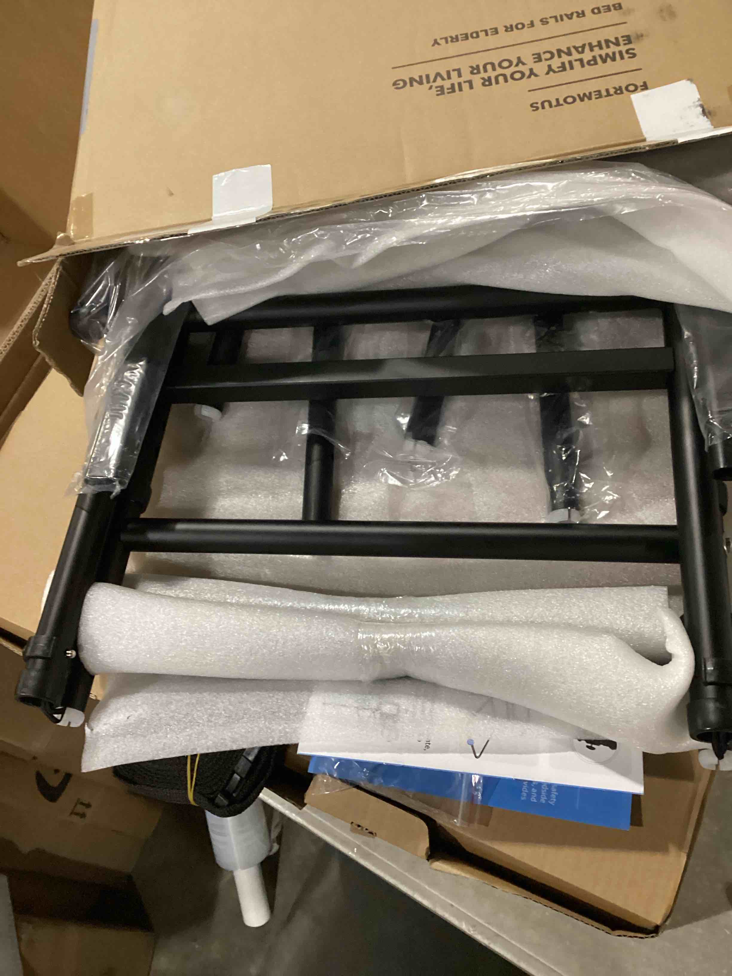 https://s3.amazonaws.com/lotting-images-prod/bidfta/PNK1308221_1743075366860.jpeg