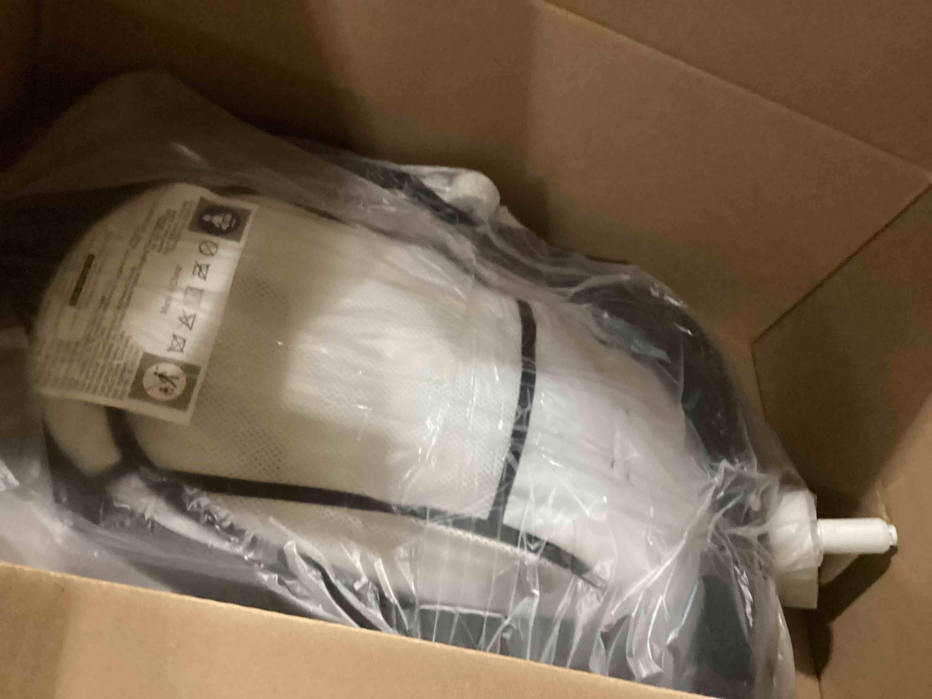 https://s3.amazonaws.com/lotting-images-prod/bidfta/PNK1308502_1743427103681.jpeg