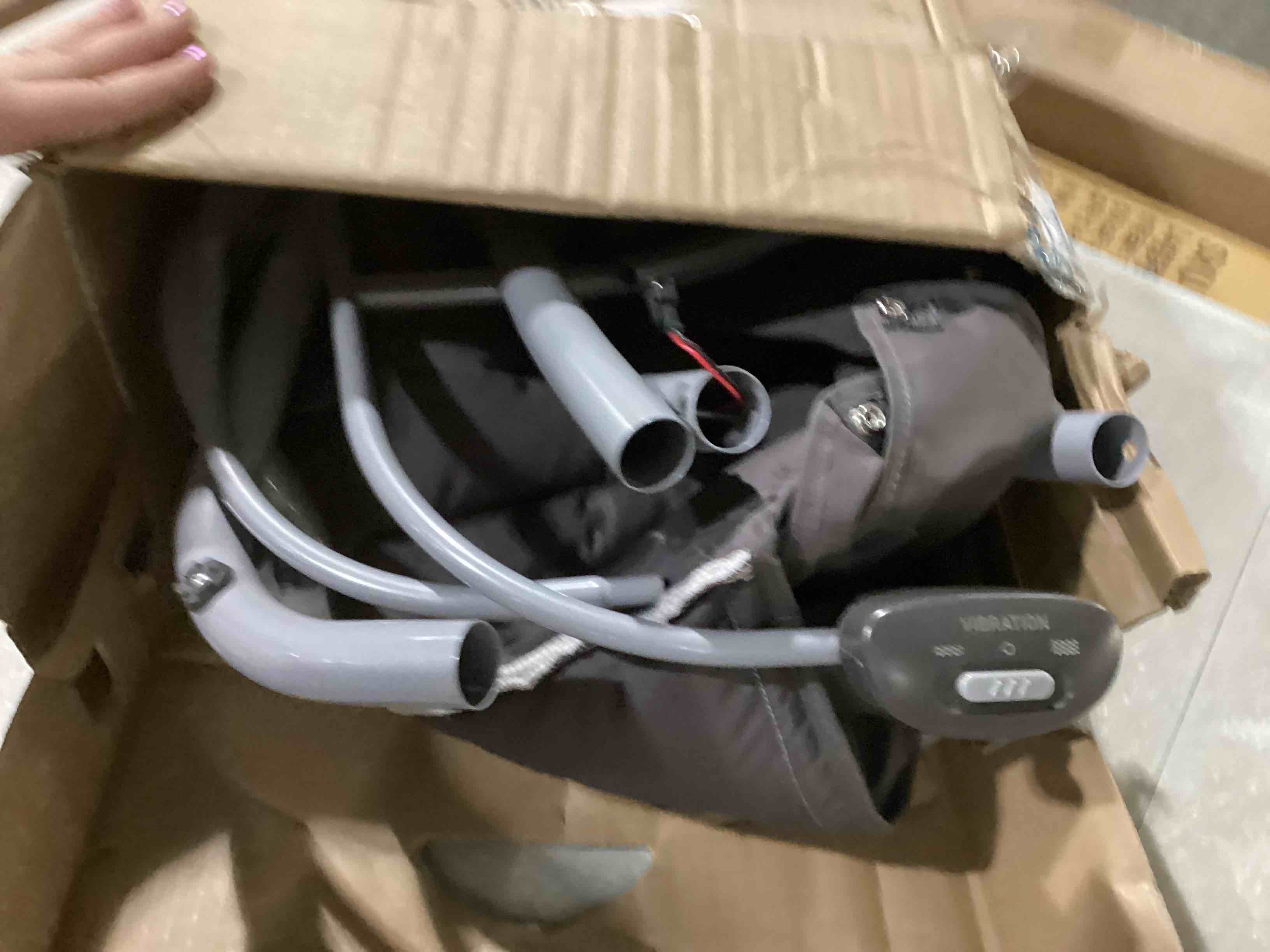 https://s3.amazonaws.com/lotting-images-prod/bidfta/PNK1308529_1743432281758.jpeg