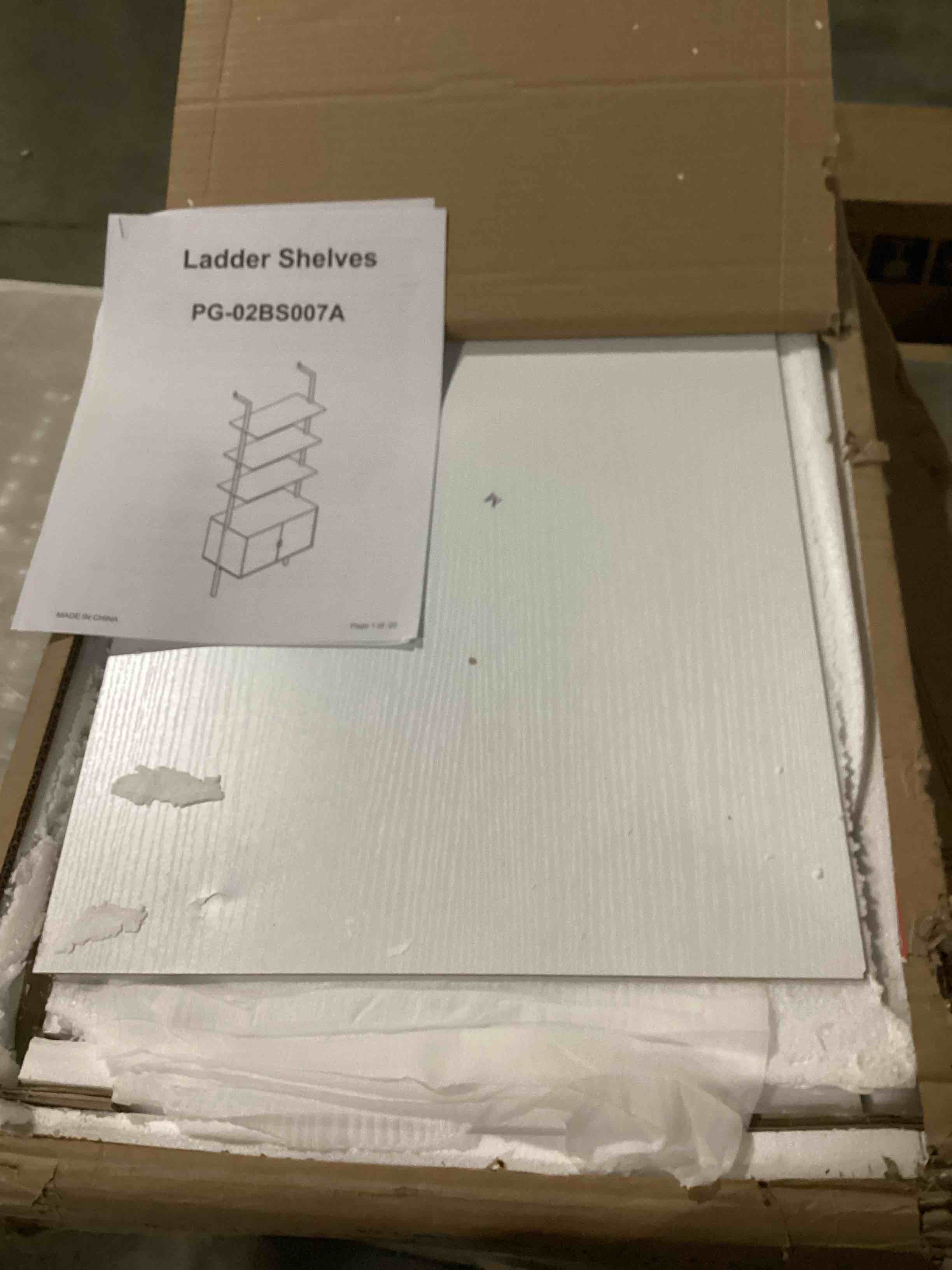 https://s3.amazonaws.com/lotting-images-prod/bidfta/PNK1308985_1743603834161.jpeg