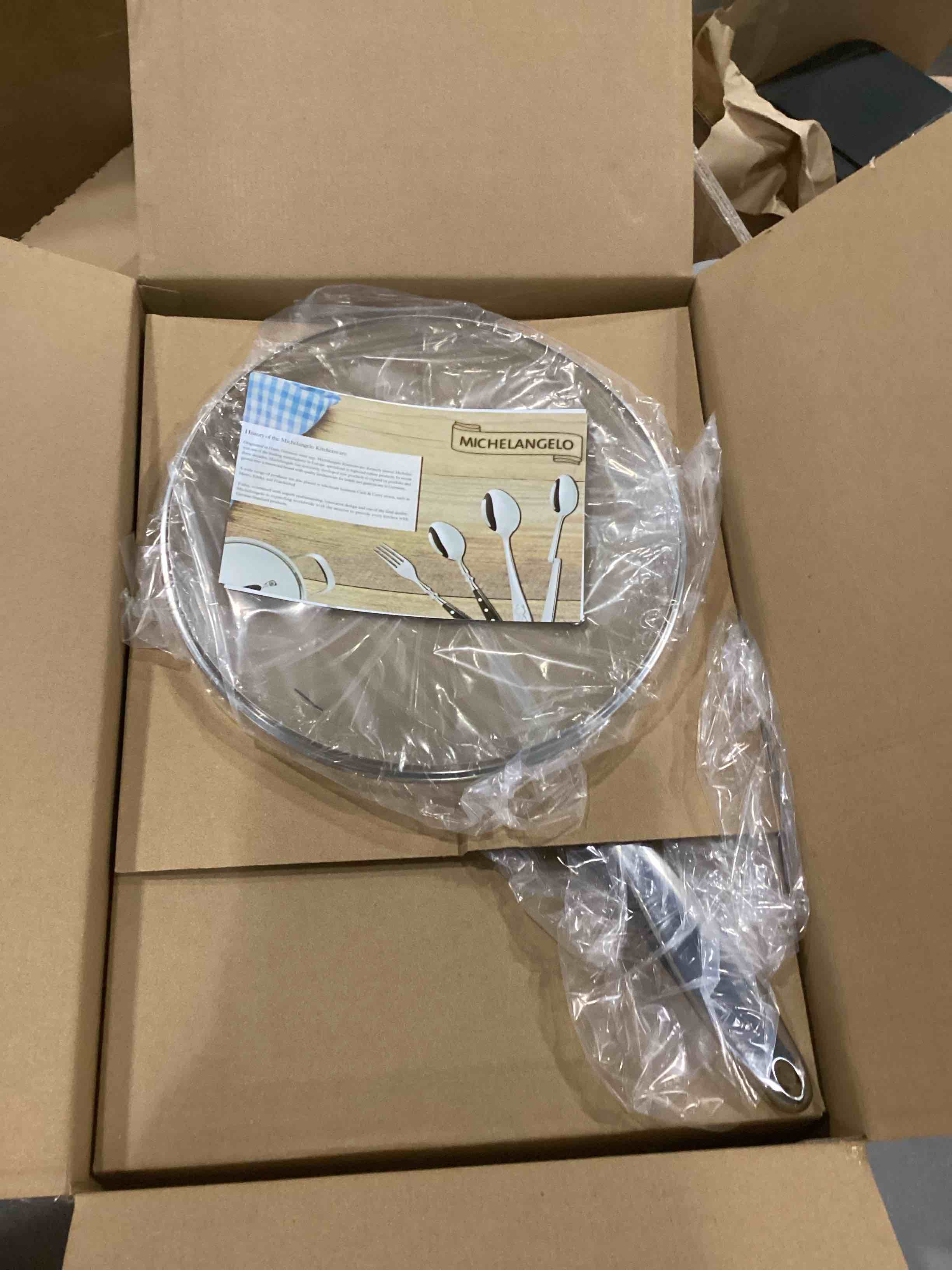 https://s3.amazonaws.com/lotting-images-prod/bidfta/PNK1309329_1743186456346.jpeg