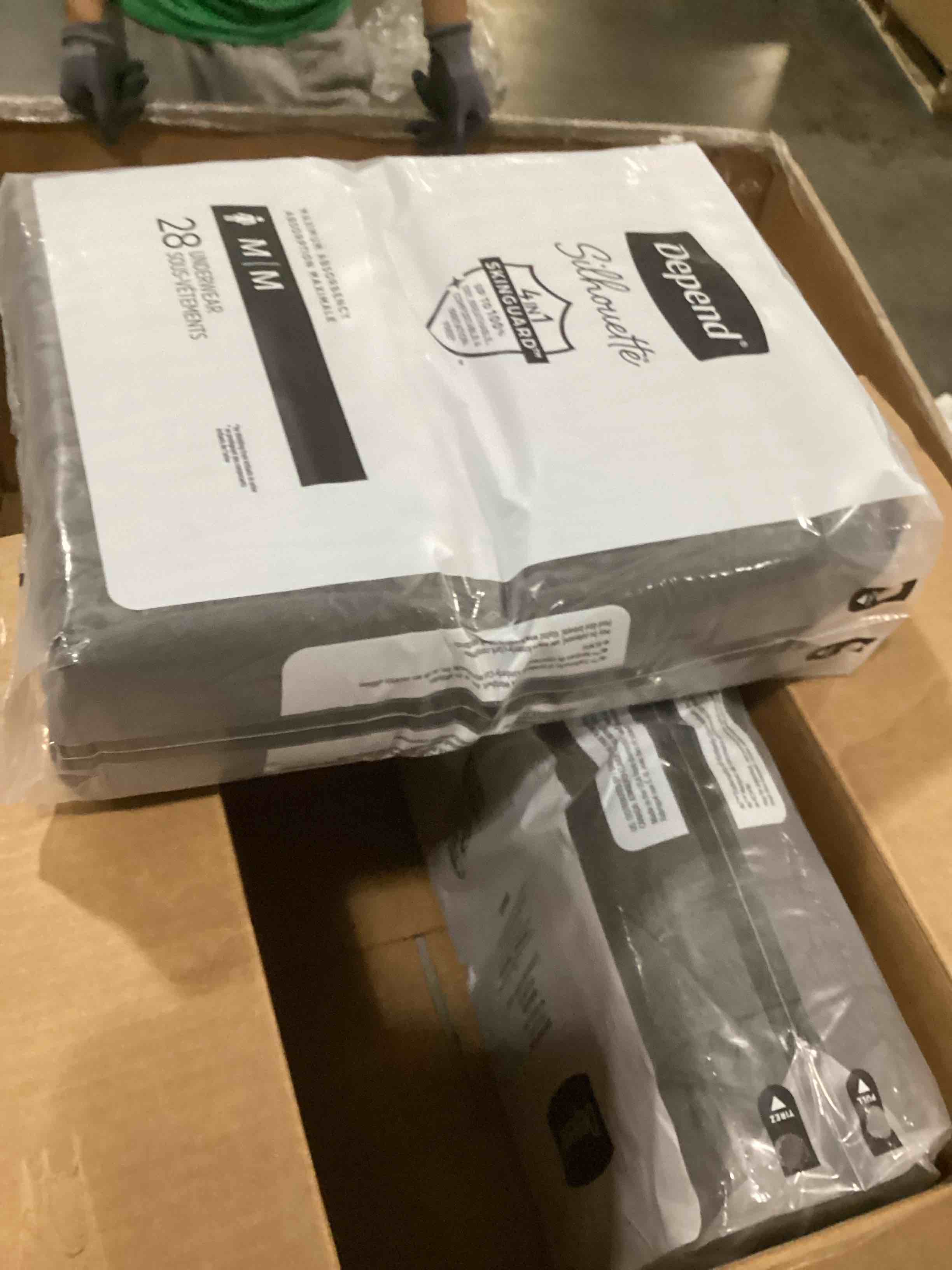 https://s3.amazonaws.com/lotting-images-prod/bidfta/PNK1309334_1743187022766.jpeg