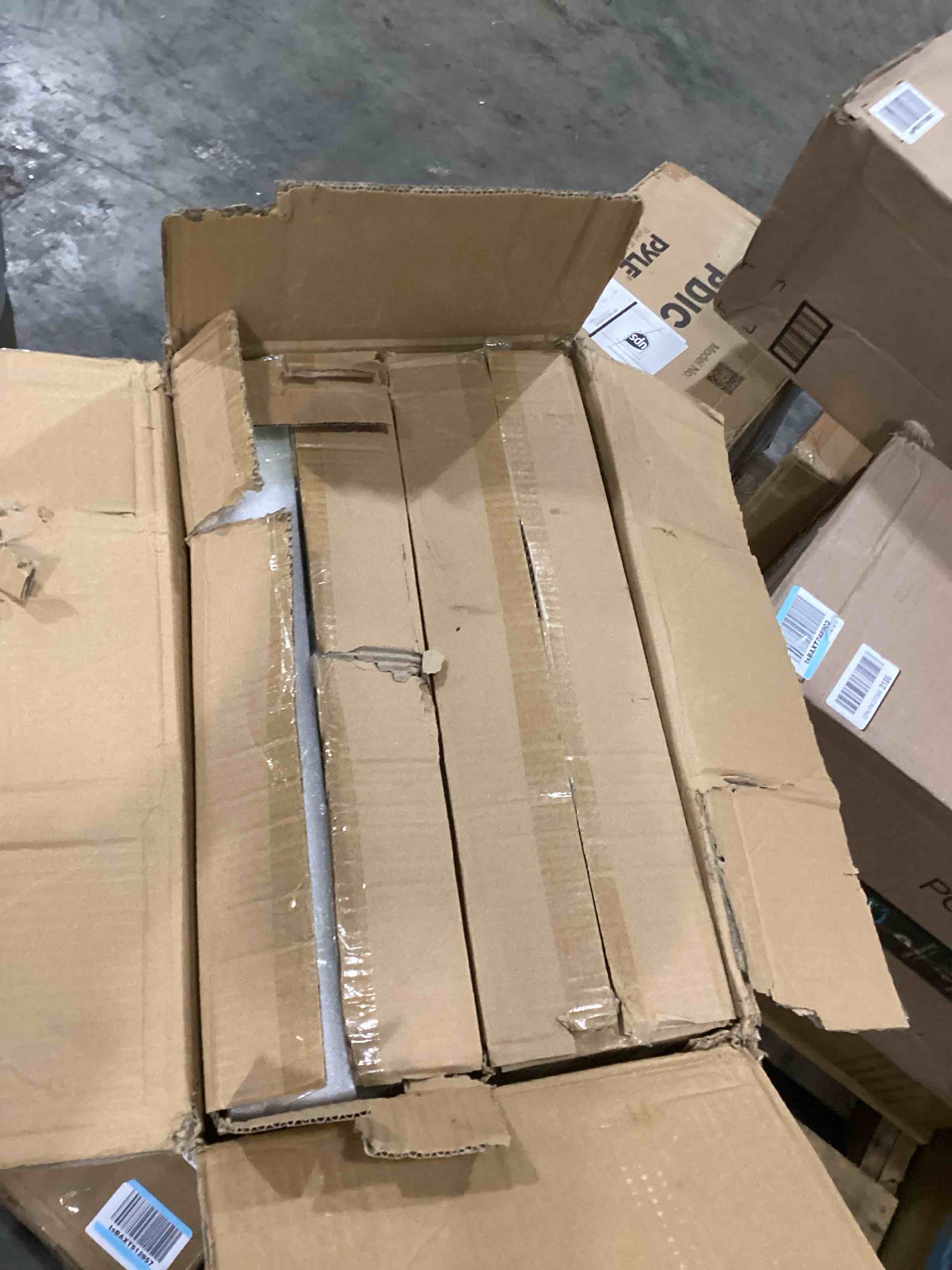 https://s3.amazonaws.com/lotting-images-prod/bidfta/PNK1309802_1743602111436.jpeg