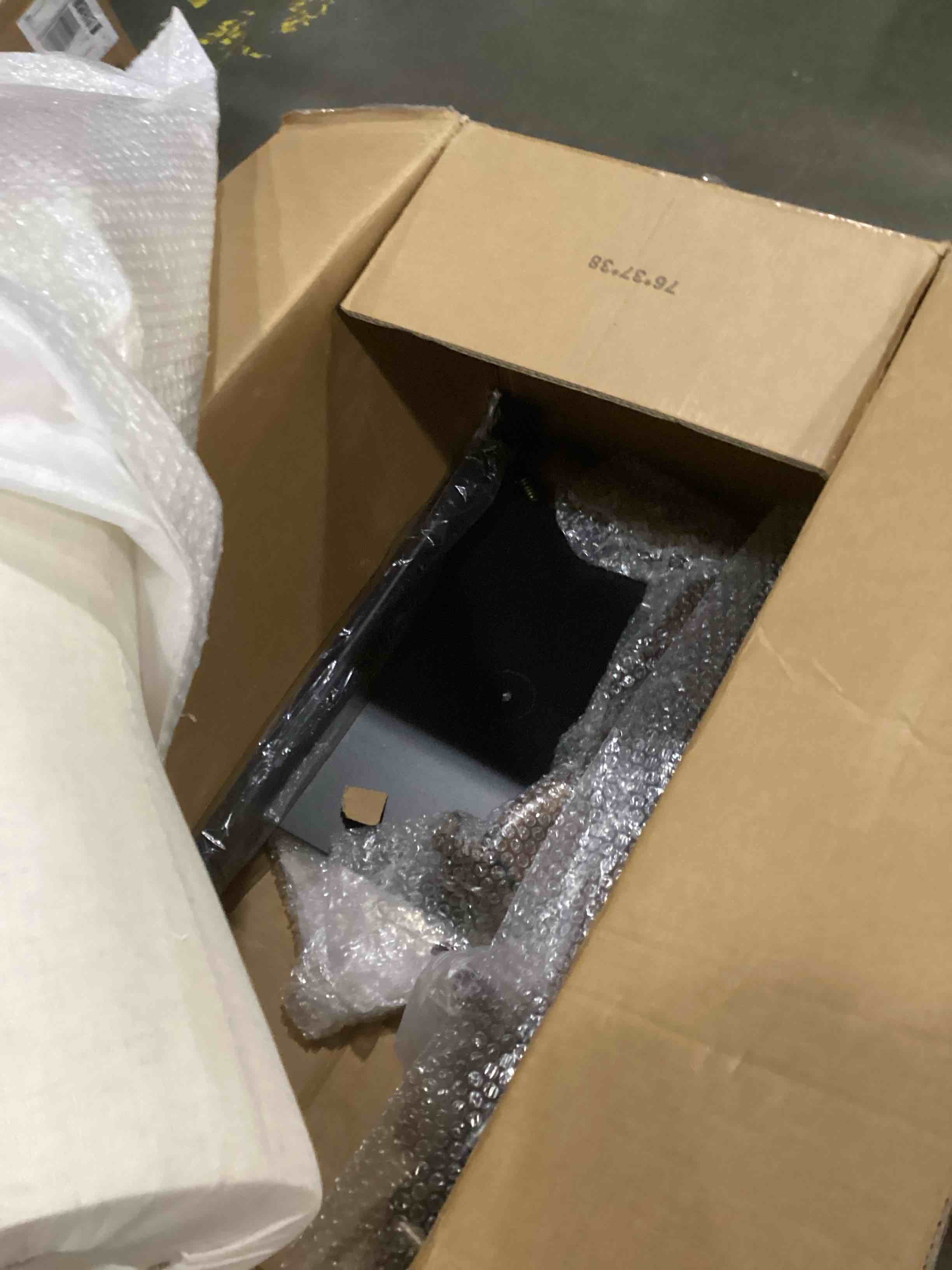 https://s3.amazonaws.com/lotting-images-prod/bidfta/PNK1310055_1743766169545.jpeg
