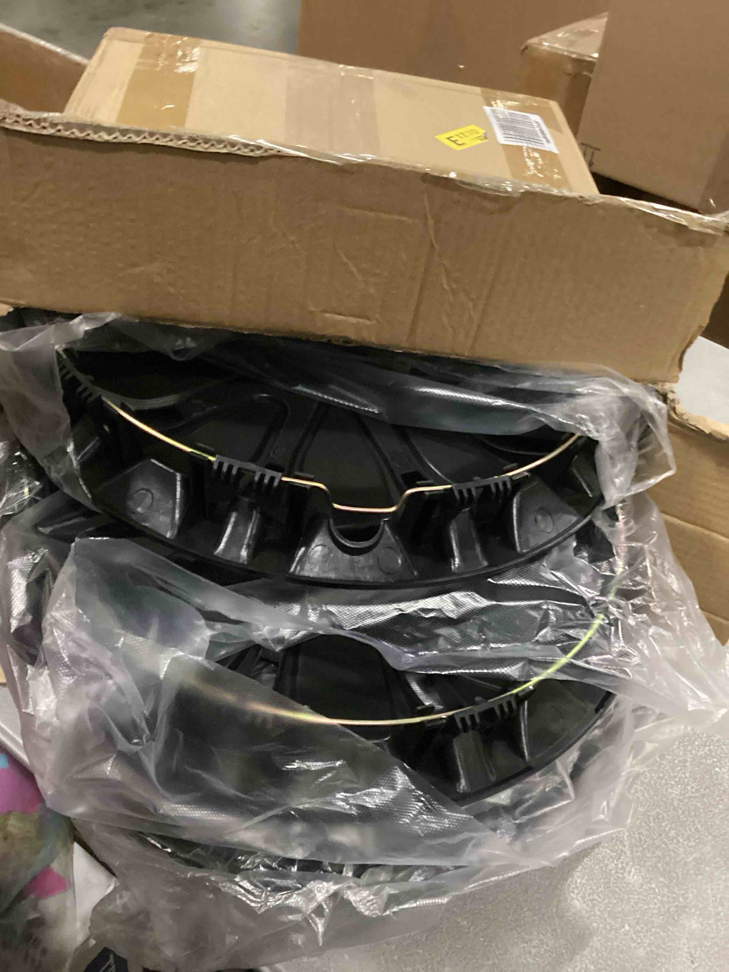 https://s3.amazonaws.com/lotting-images-prod/bidfta/PNK1310281_1744045293779.jpeg