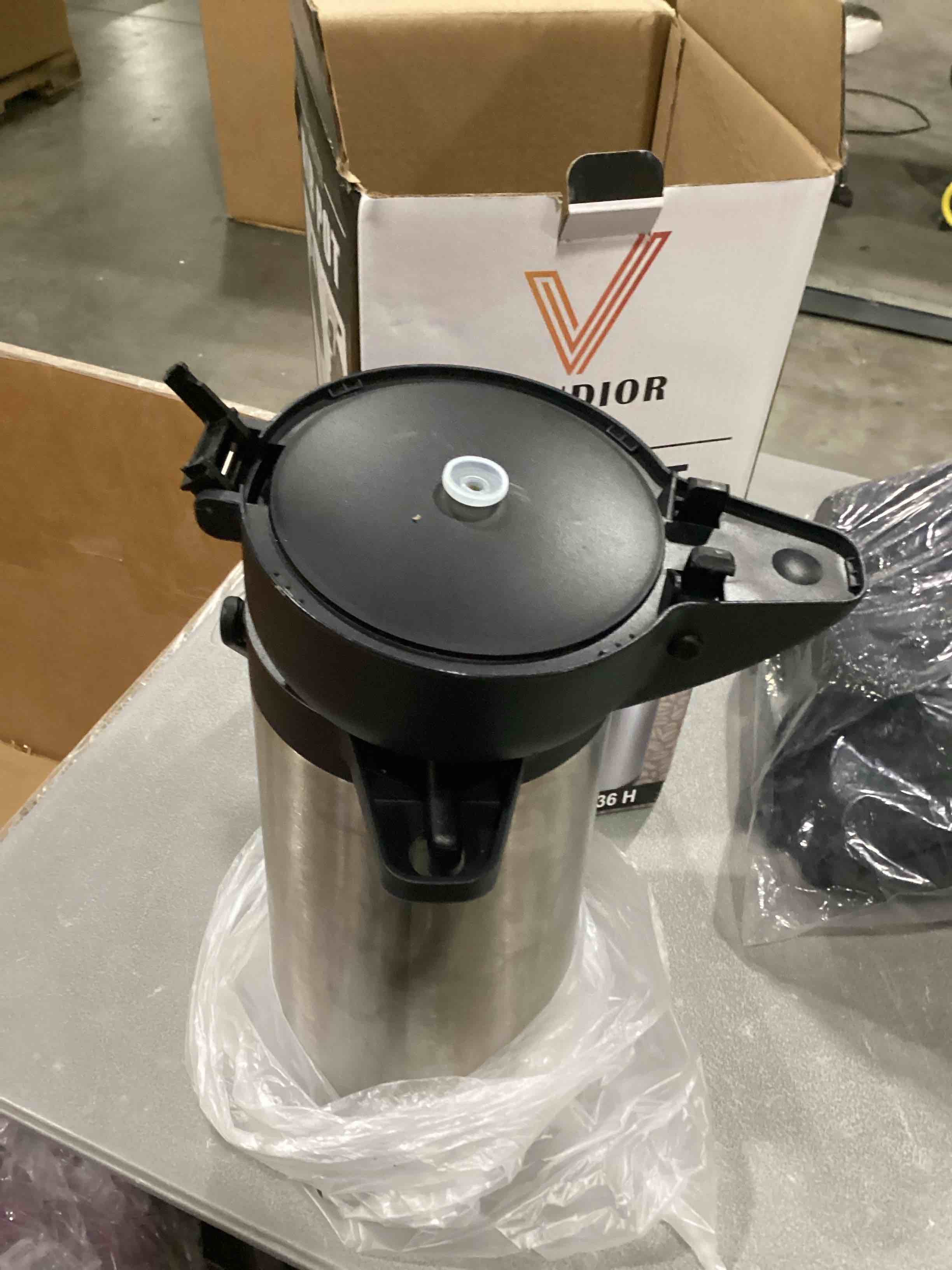 https://s3.amazonaws.com/lotting-images-prod/bidfta/PNK1310356_1744112211674.jpeg