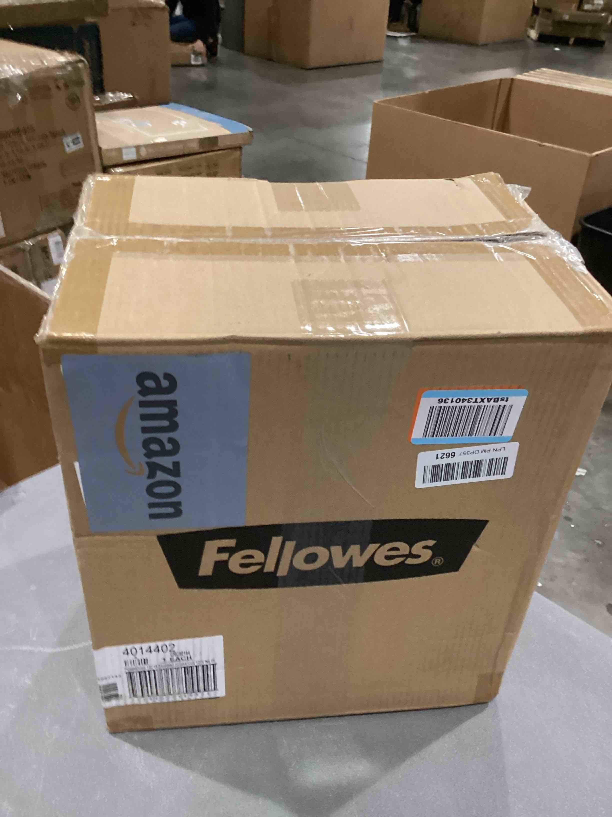 https://s3.amazonaws.com/lotting-images-prod/bidfta/PNK1310829_1744370637537.jpeg