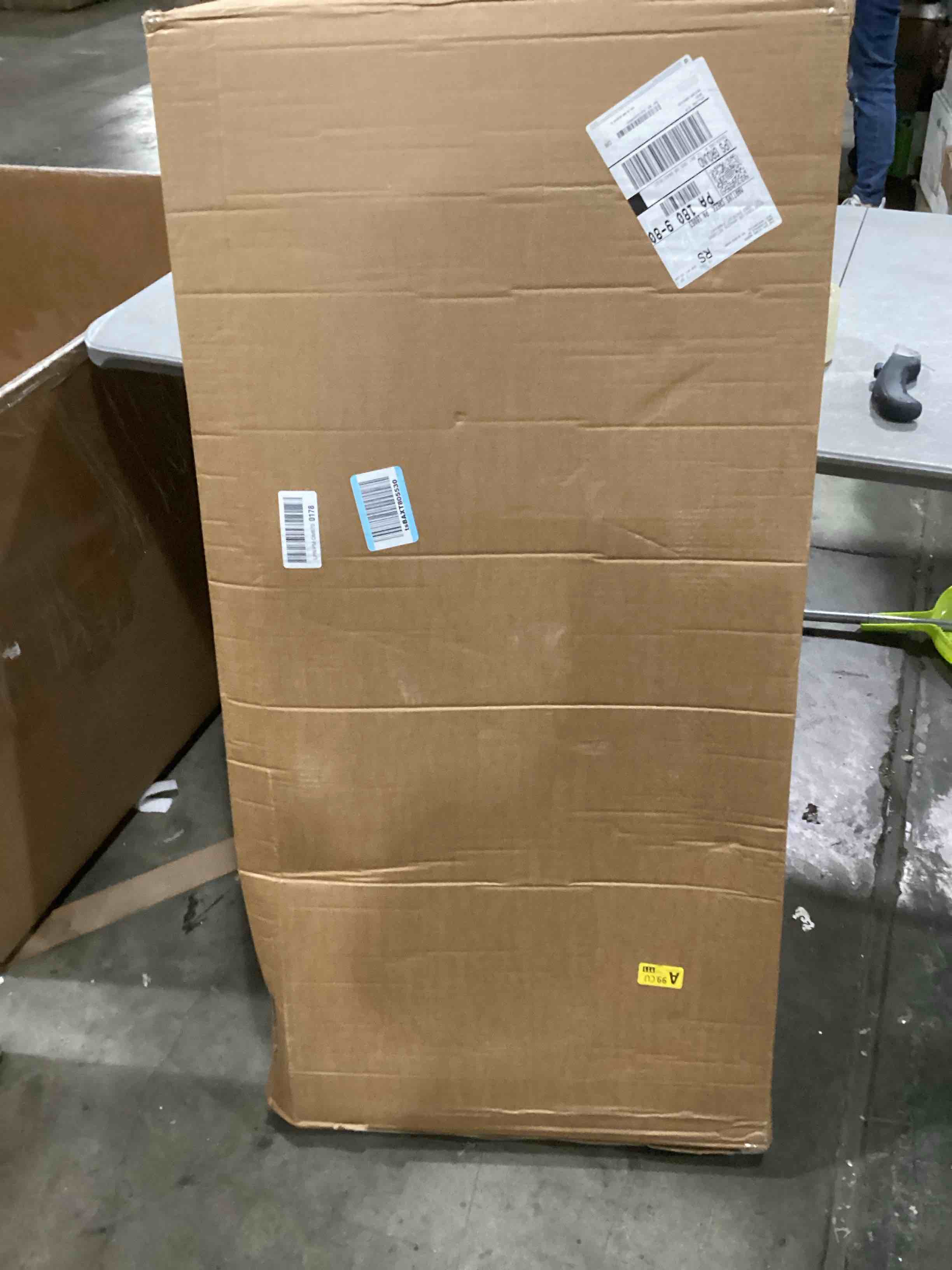 https://s3.amazonaws.com/lotting-images-prod/bidfta/PNK1310918_1744385517616.jpeg