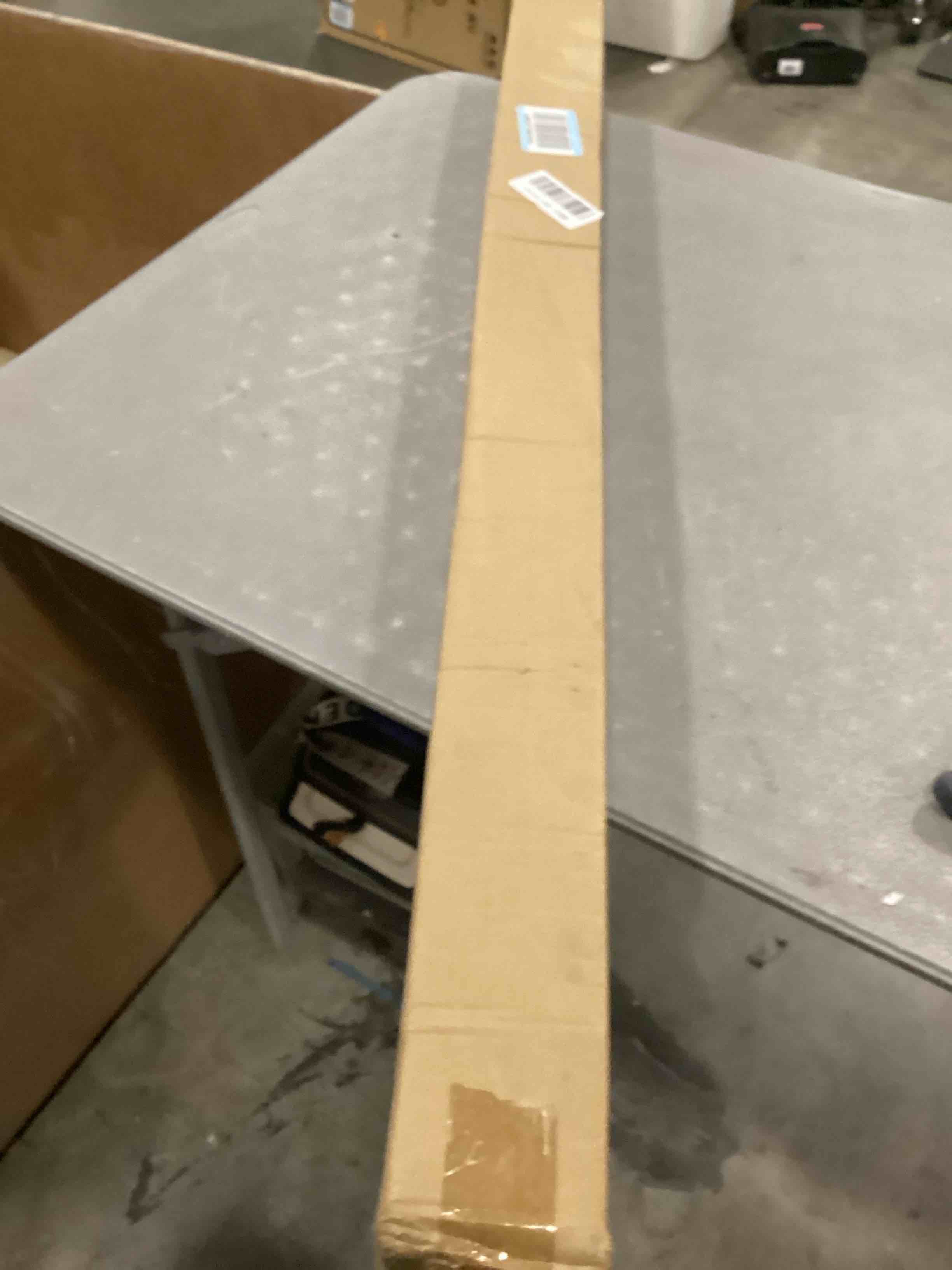 https://s3.amazonaws.com/lotting-images-prod/bidfta/PNK1310982_1744398958942.jpeg