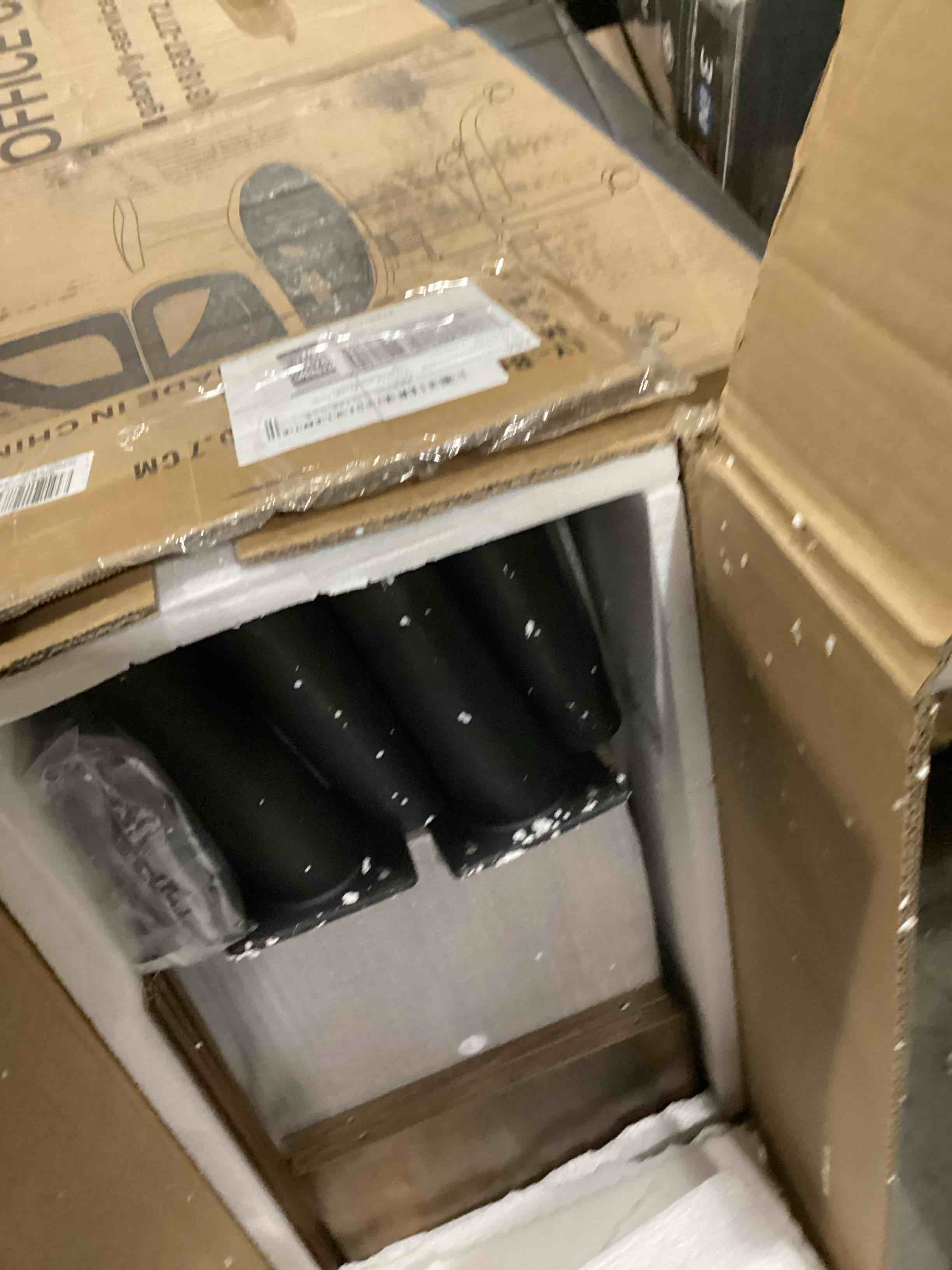 https://s3.amazonaws.com/lotting-images-prod/bidfta/PNK1311224_1744725217845.jpeg