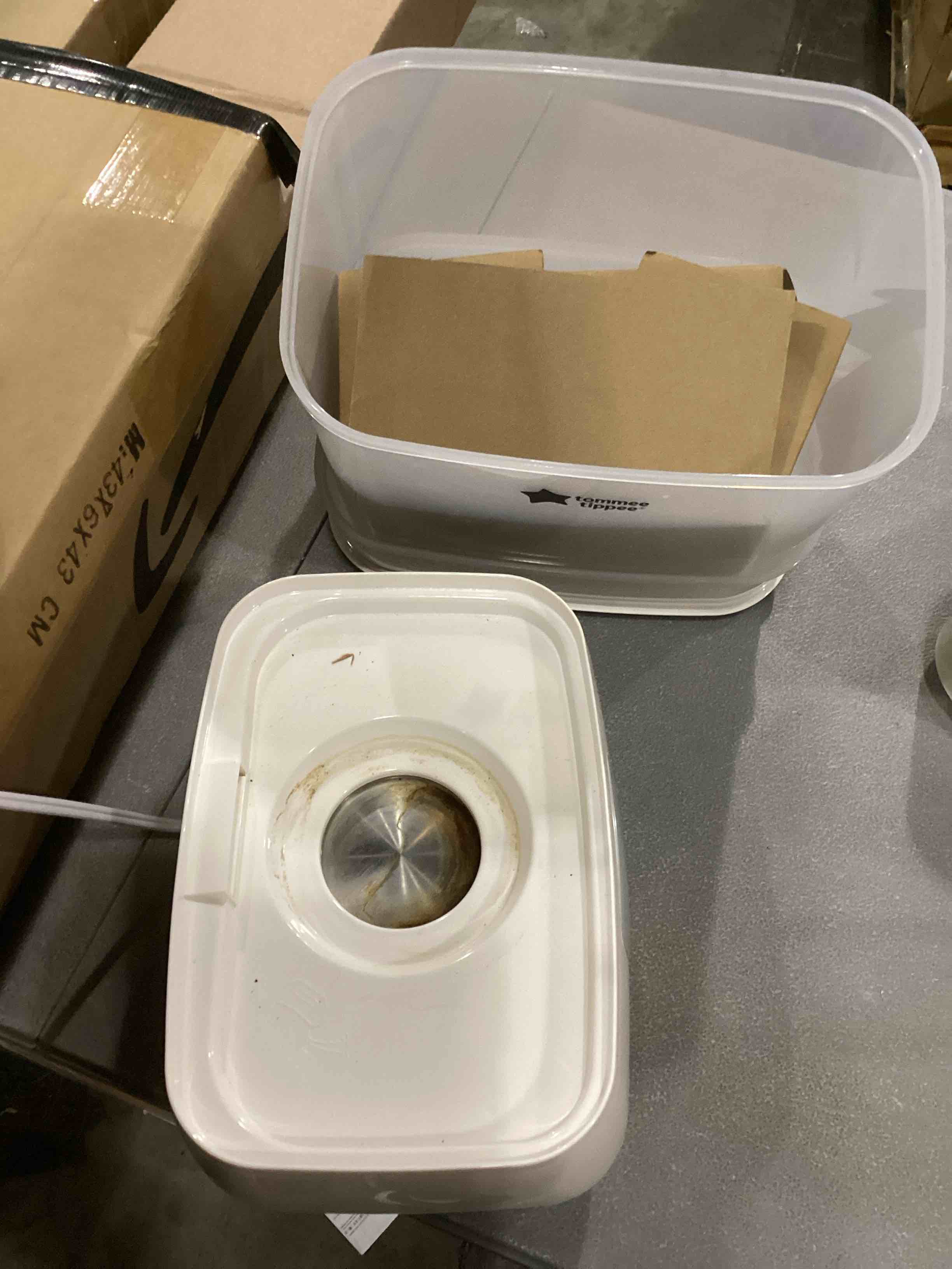 https://s3.amazonaws.com/lotting-images-prod/bidfta/PNK1311352_1744804845408.jpeg