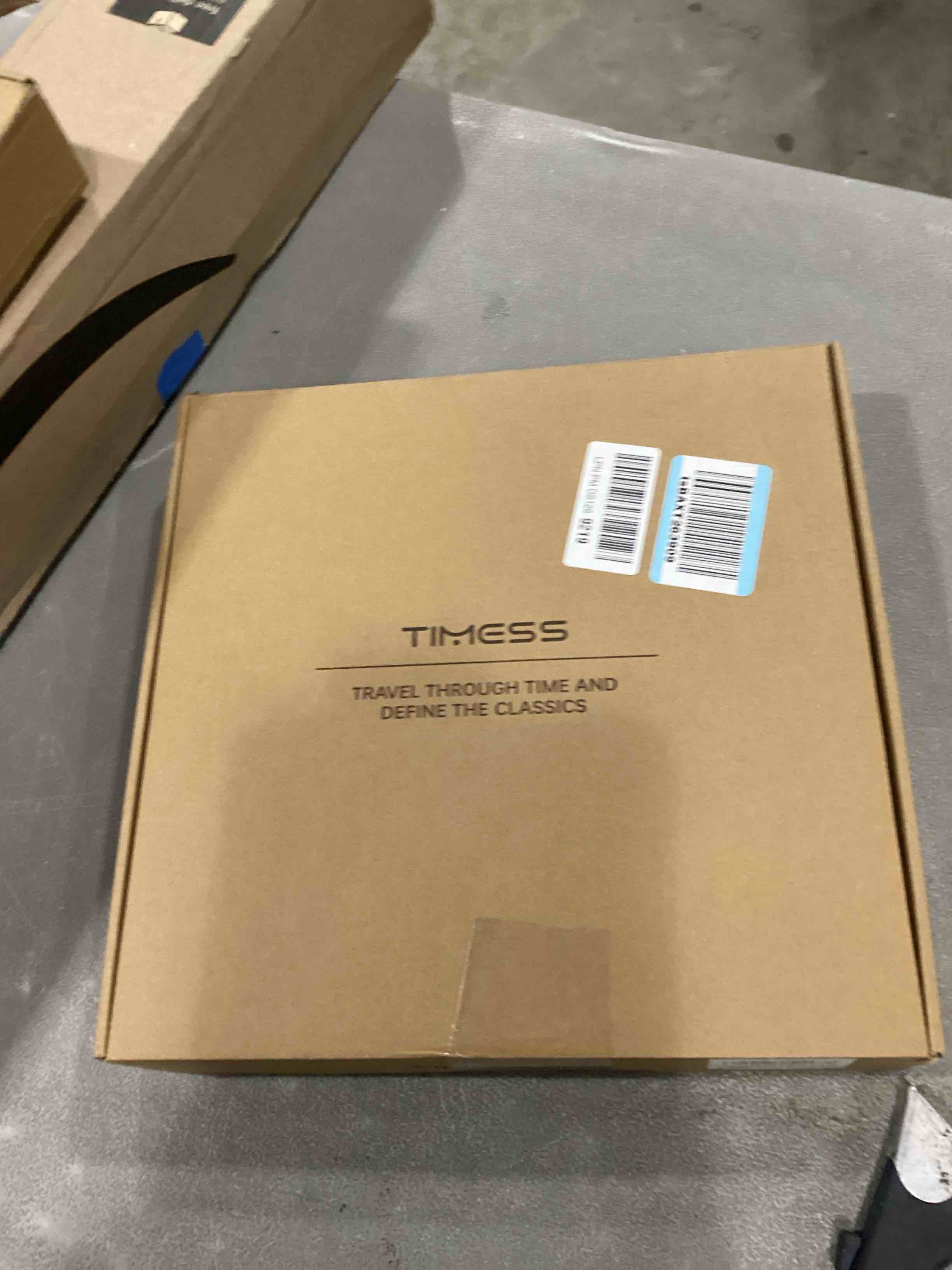 https://s3.amazonaws.com/lotting-images-prod/bidfta/PNK1311926_1745418712486.jpeg