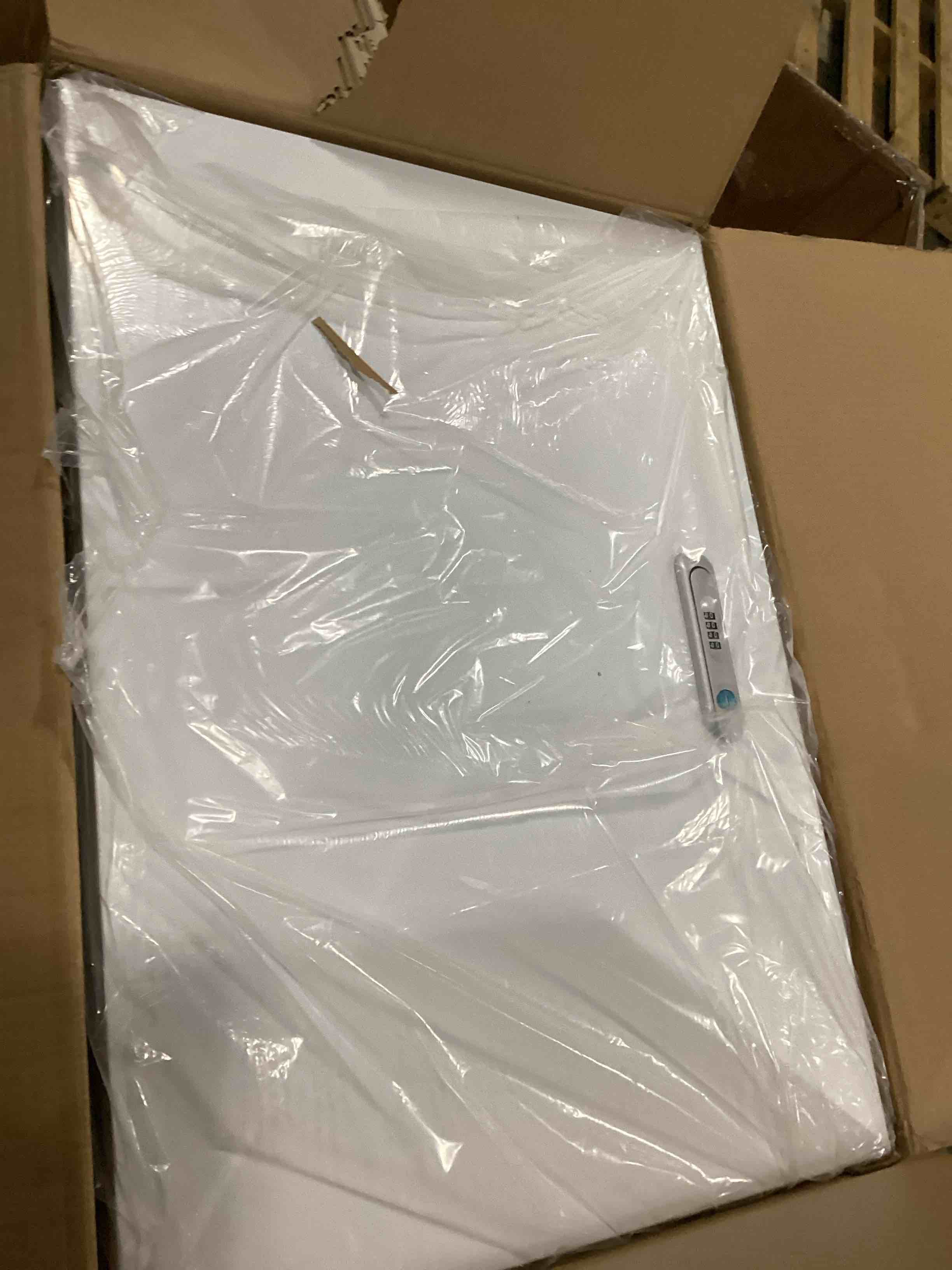https://s3.amazonaws.com/lotting-images-prod/bidfta/PNK1311971_1745423842051.jpeg