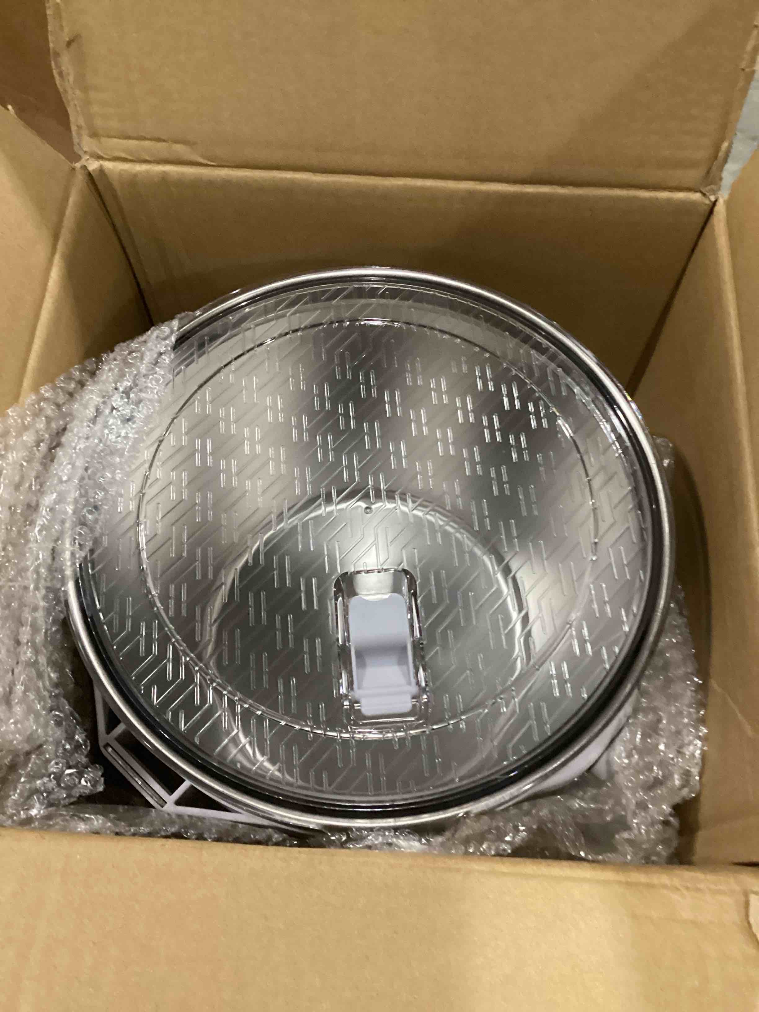 https://s3.amazonaws.com/lotting-images-prod/bidfta/PNK1311996_1745429786124.jpeg