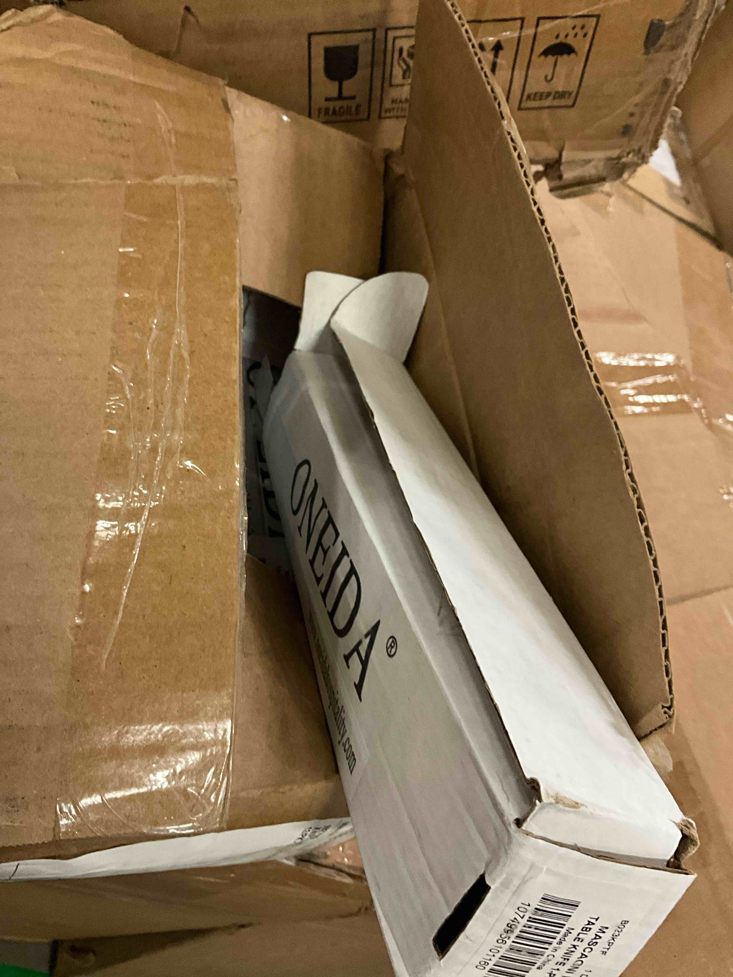 https://s3.amazonaws.com/lotting-images-prod/bidfta/PNK1315024_1736351610938.jpeg