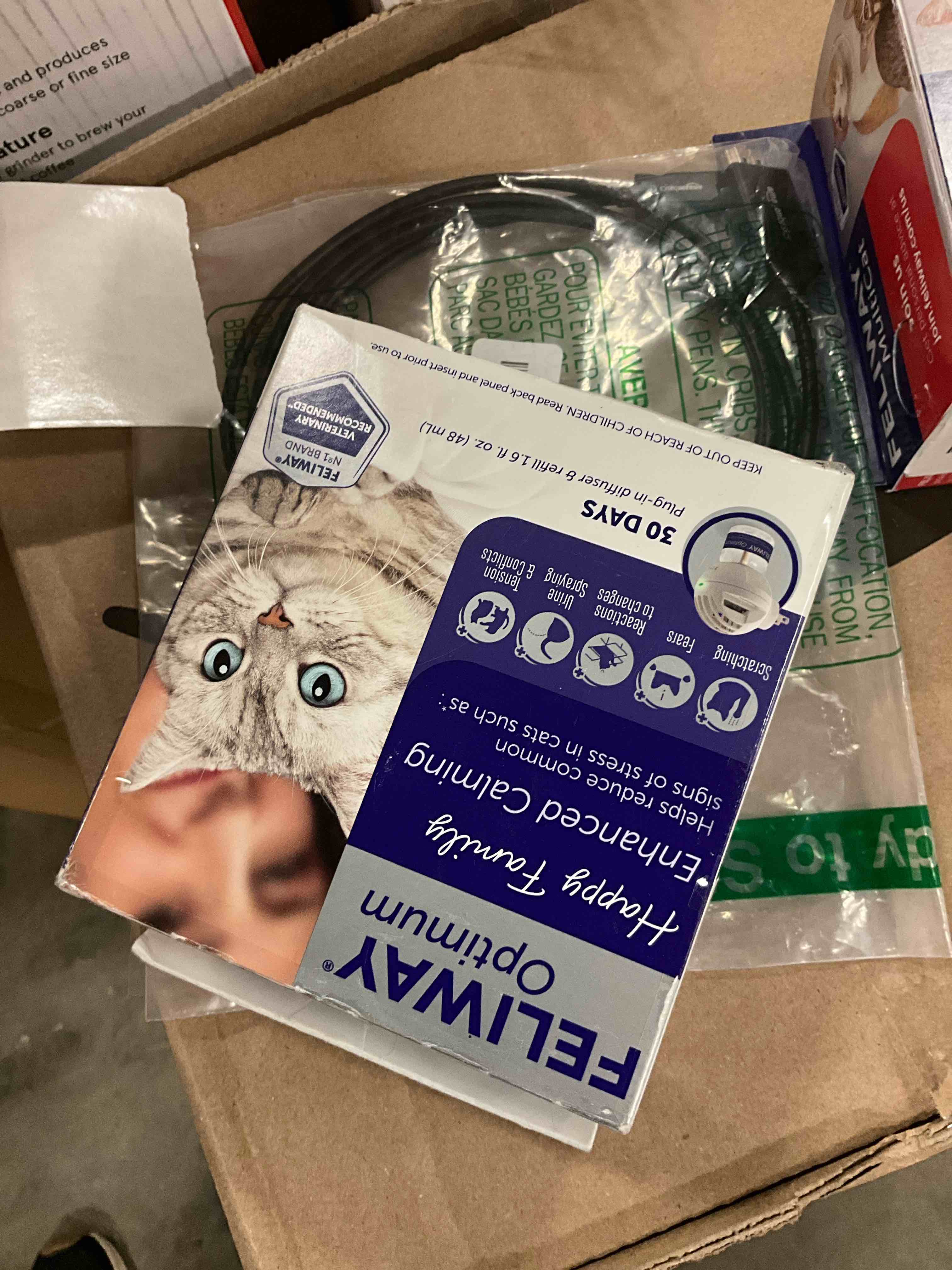 https://s3.amazonaws.com/lotting-images-prod/bidfta/PNK1315530_1736455629999.jpeg