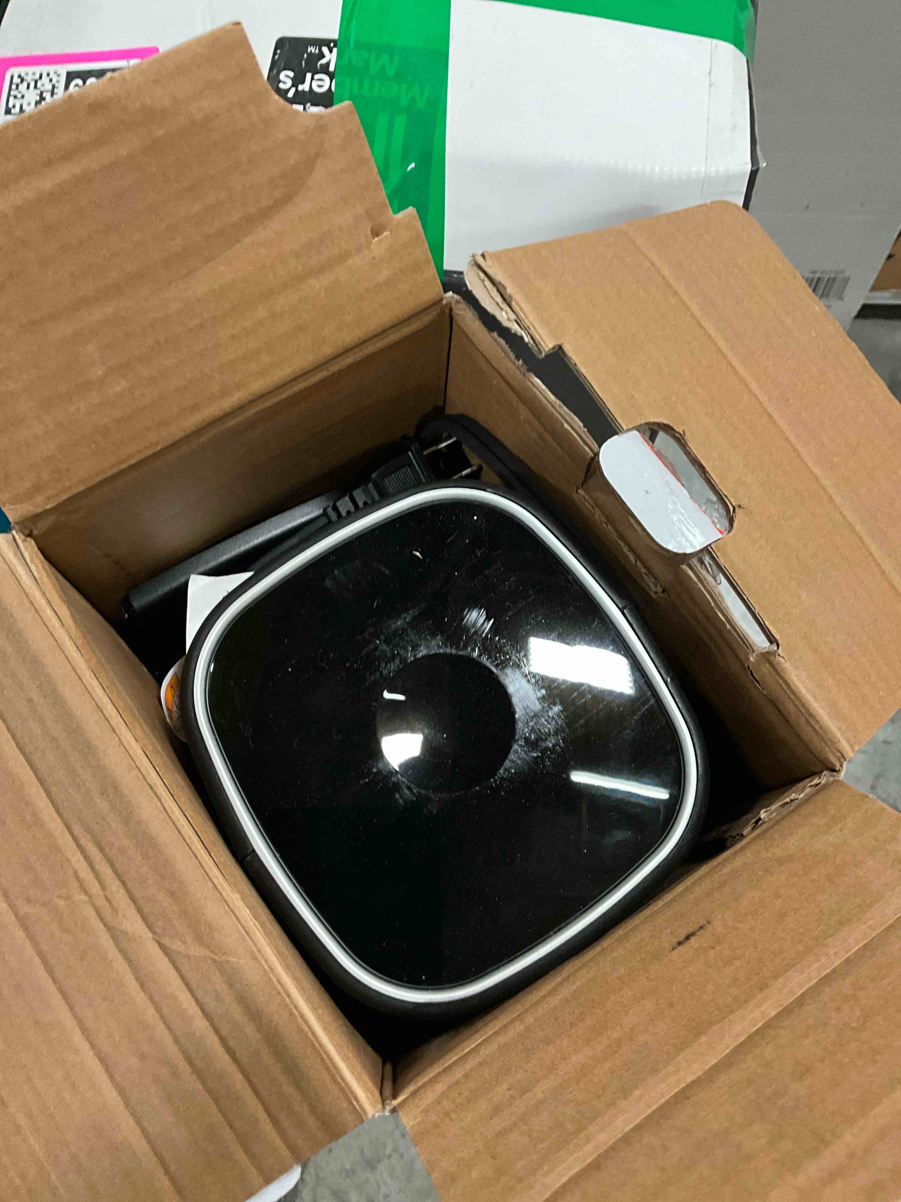 https://s3.amazonaws.com/lotting-images-prod/bidfta/PNK1316327_1736956420622.jpeg