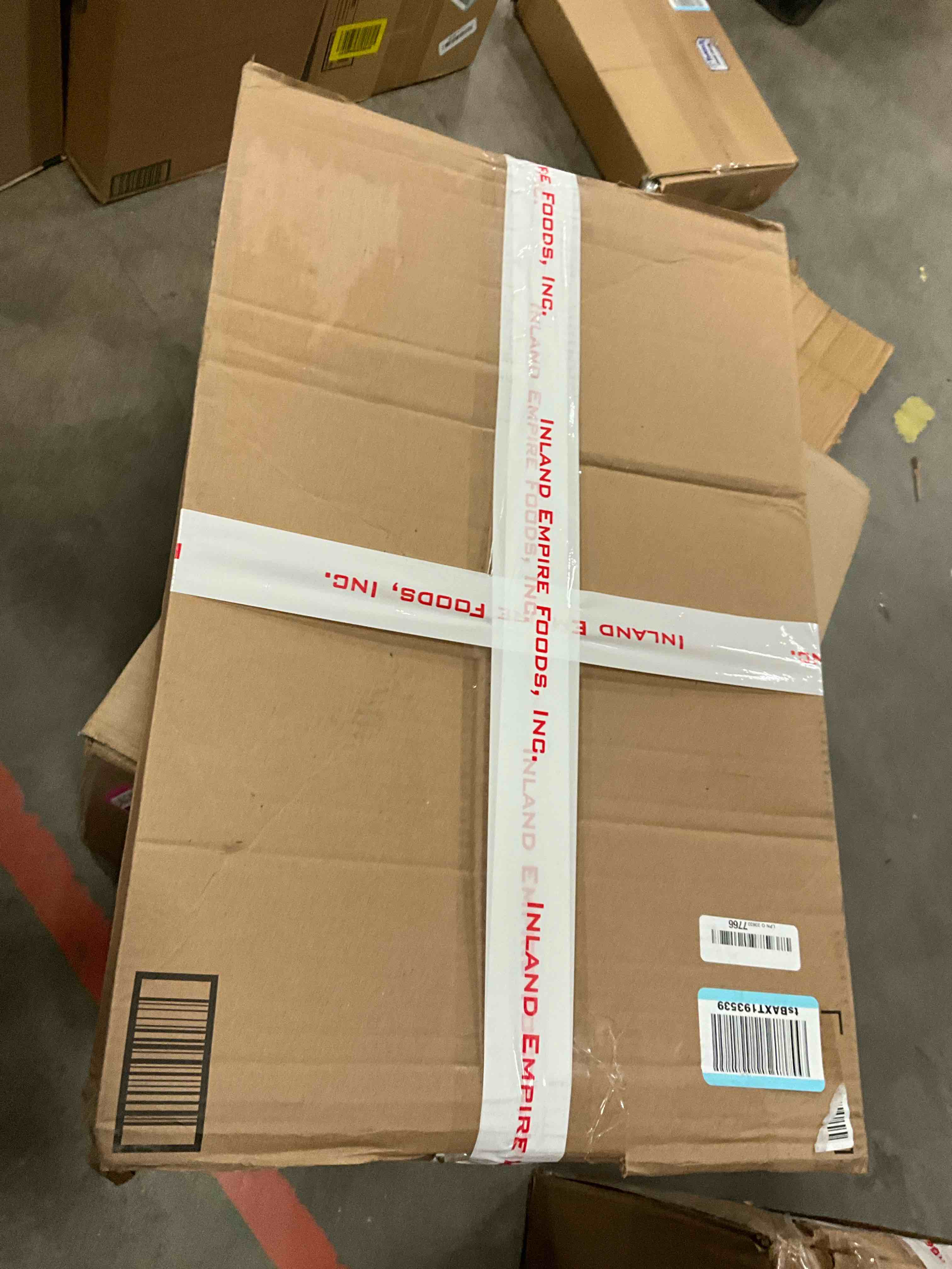 https://s3.amazonaws.com/lotting-images-prod/bidfta/PNK1316916_1737569432601.jpeg
