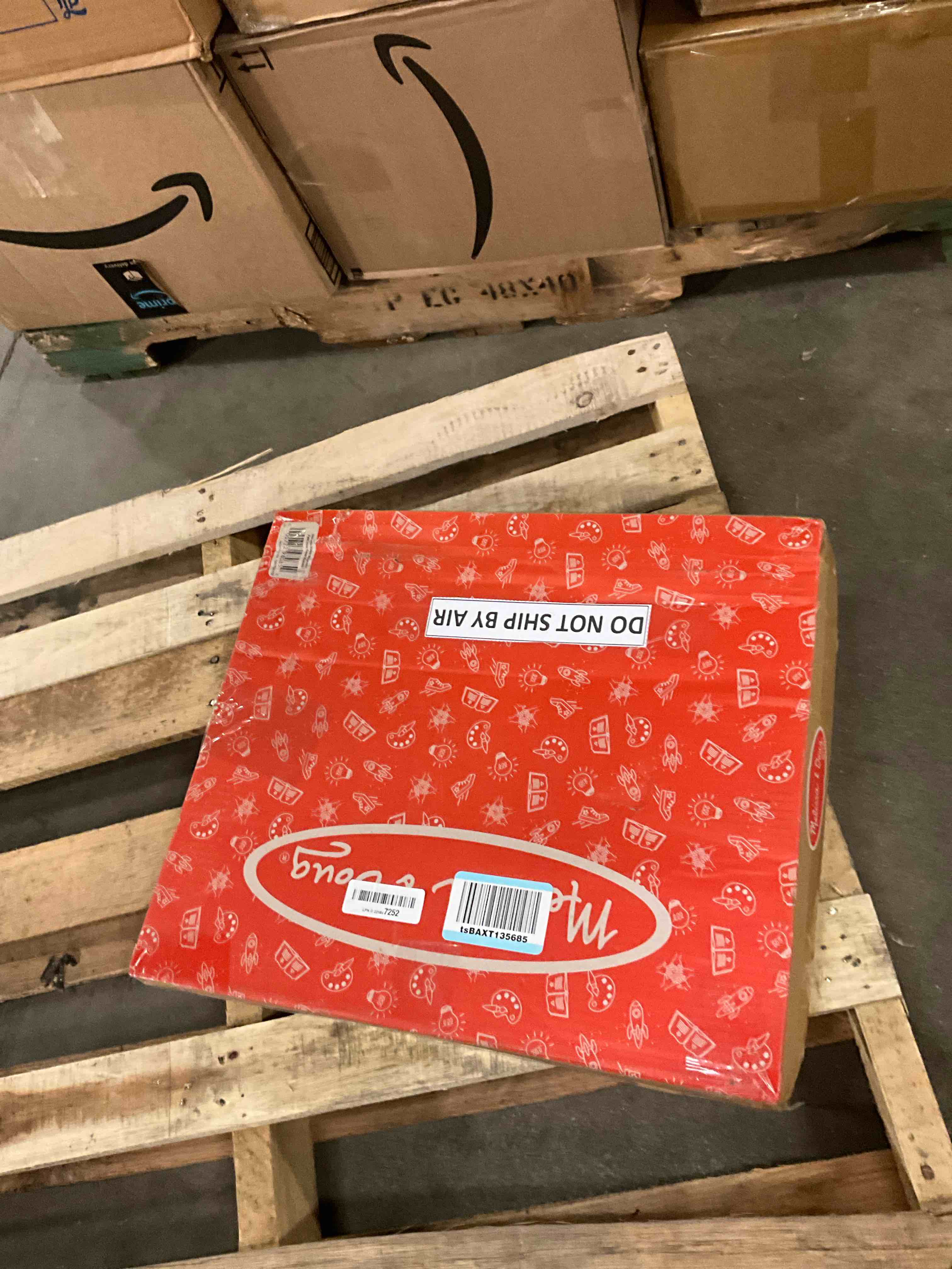 https://s3.amazonaws.com/lotting-images-prod/bidfta/PNK1317077_1737672316425.jpeg