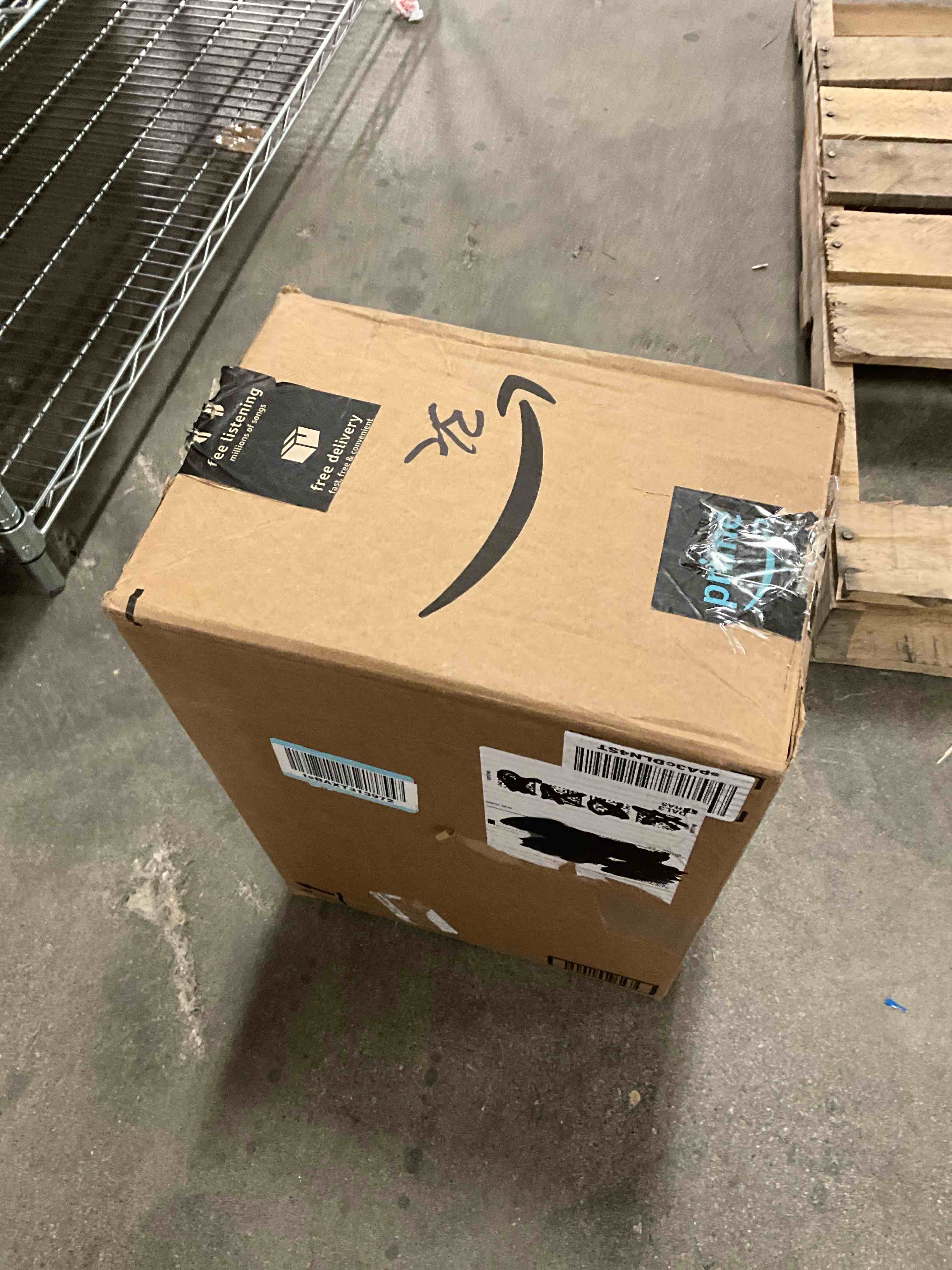 https://s3.amazonaws.com/lotting-images-prod/bidfta/PNK1317413_1738003809695.jpeg