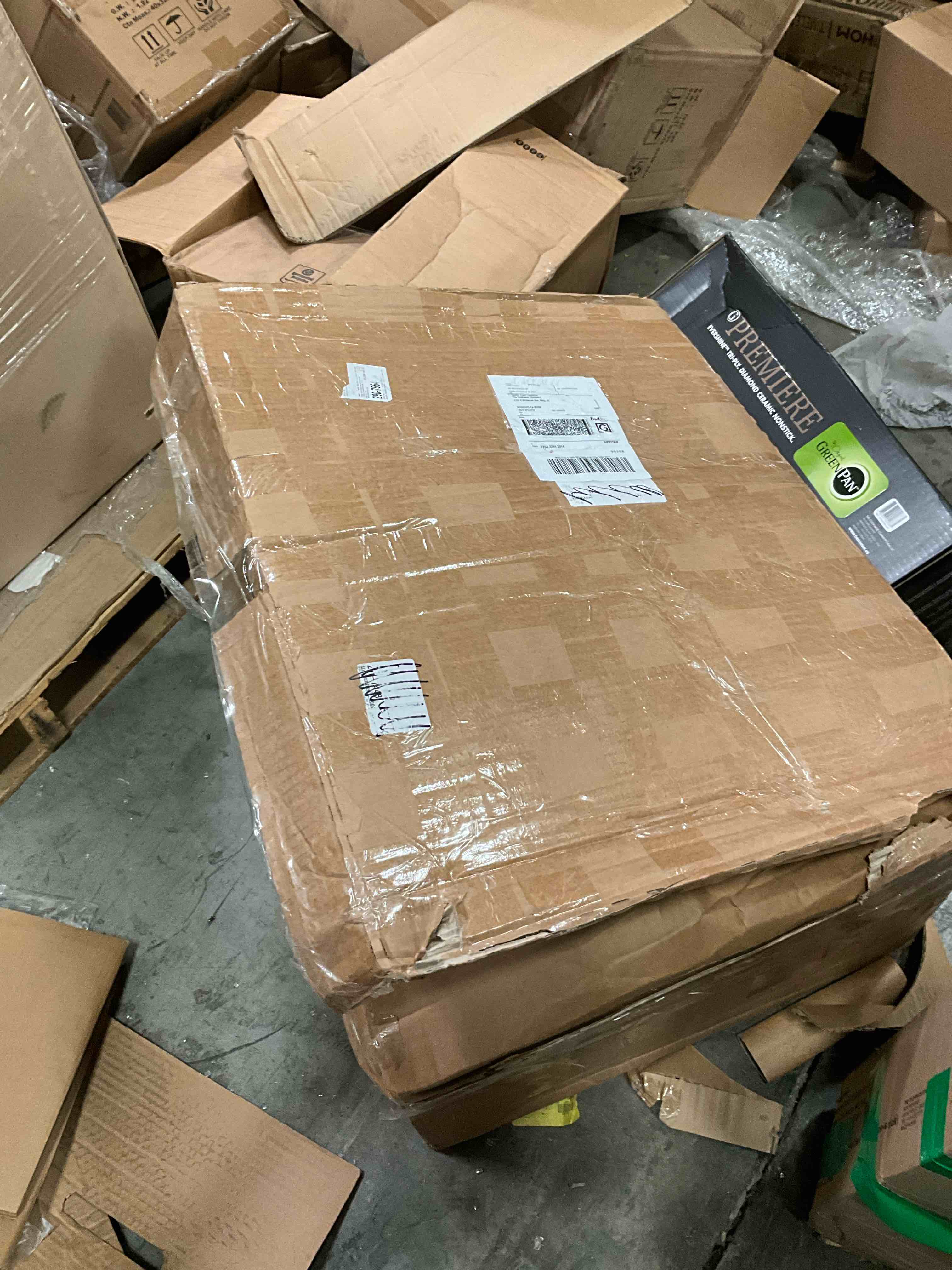 https://s3.amazonaws.com/lotting-images-prod/bidfta/PNK1317603_1738103395038.jpeg