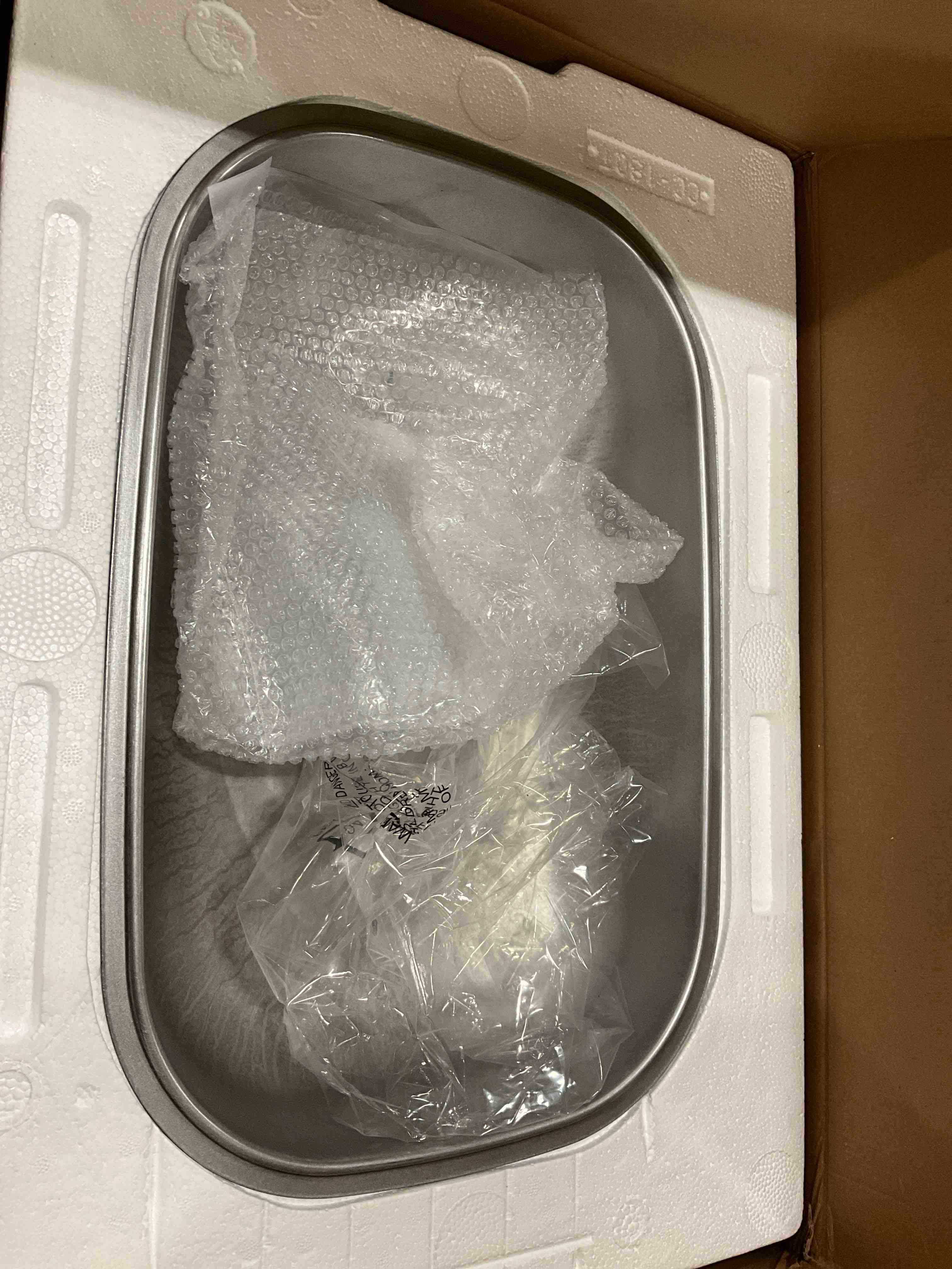 https://s3.amazonaws.com/lotting-images-prod/bidfta/PNK1317779_1738267251899.jpeg