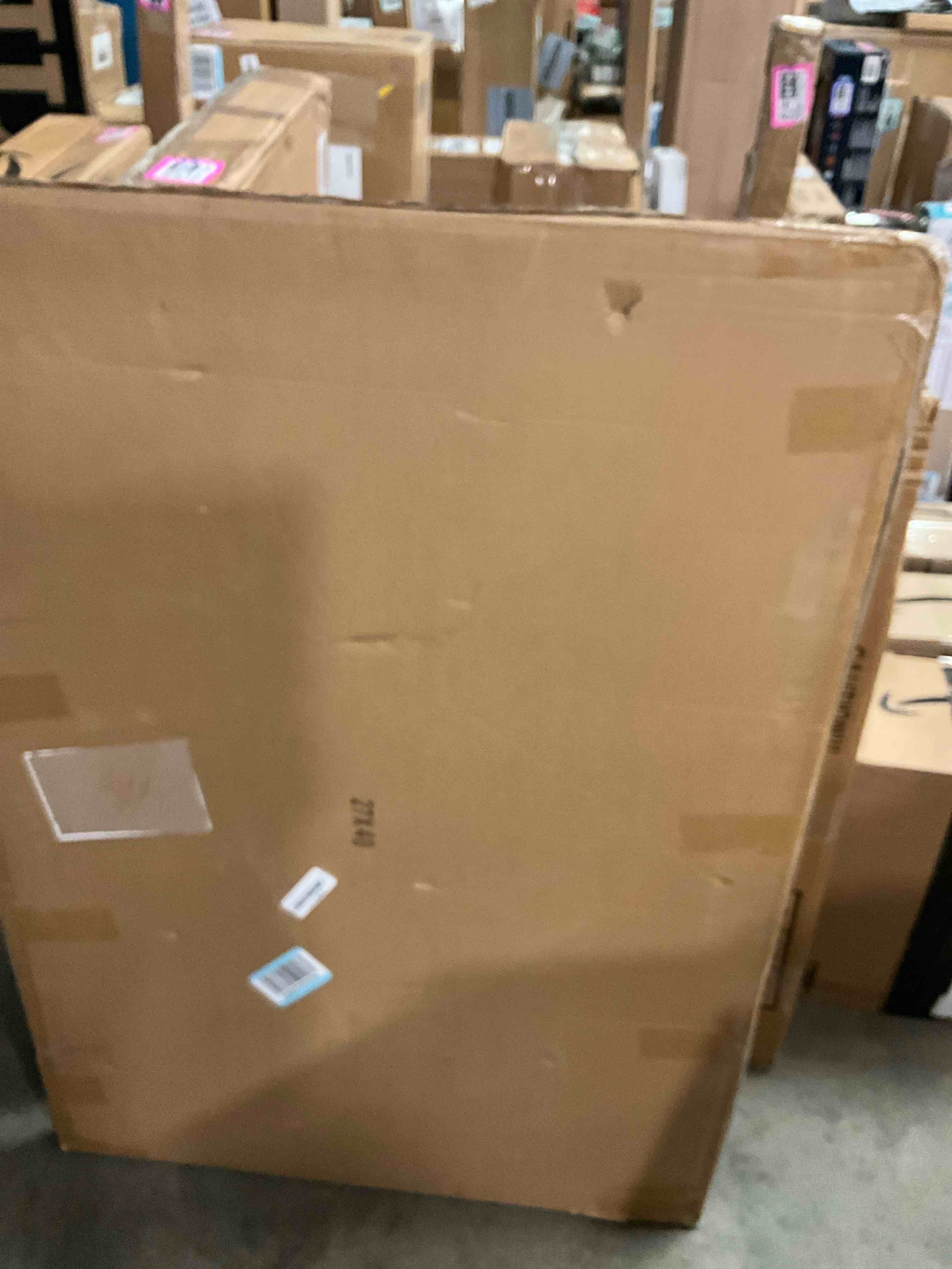 https://s3.amazonaws.com/lotting-images-prod/bidfta/PNK1318430_1738702966461.jpeg