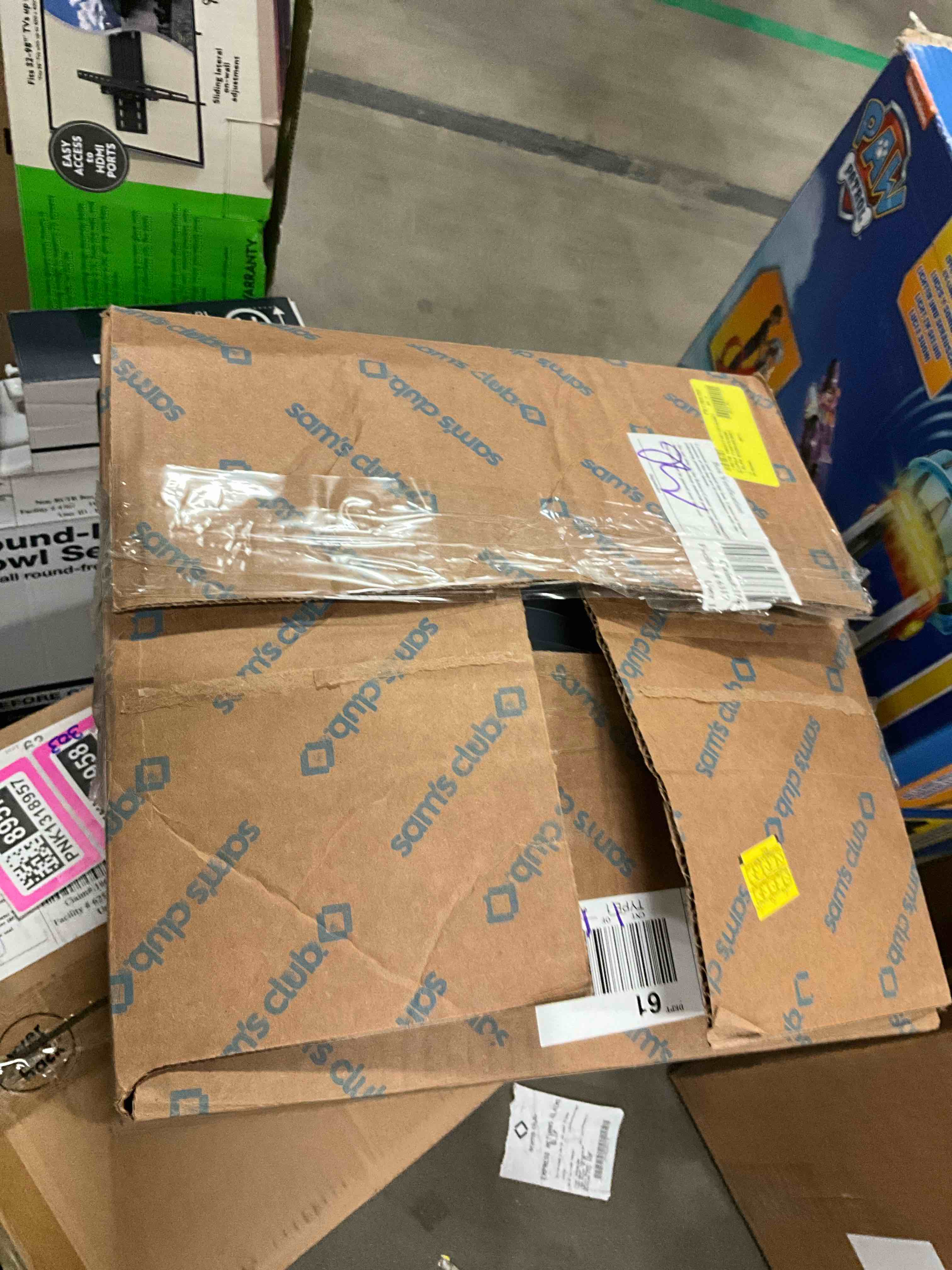 https://s3.amazonaws.com/lotting-images-prod/bidfta/PNK1318954_1738952845307.jpeg