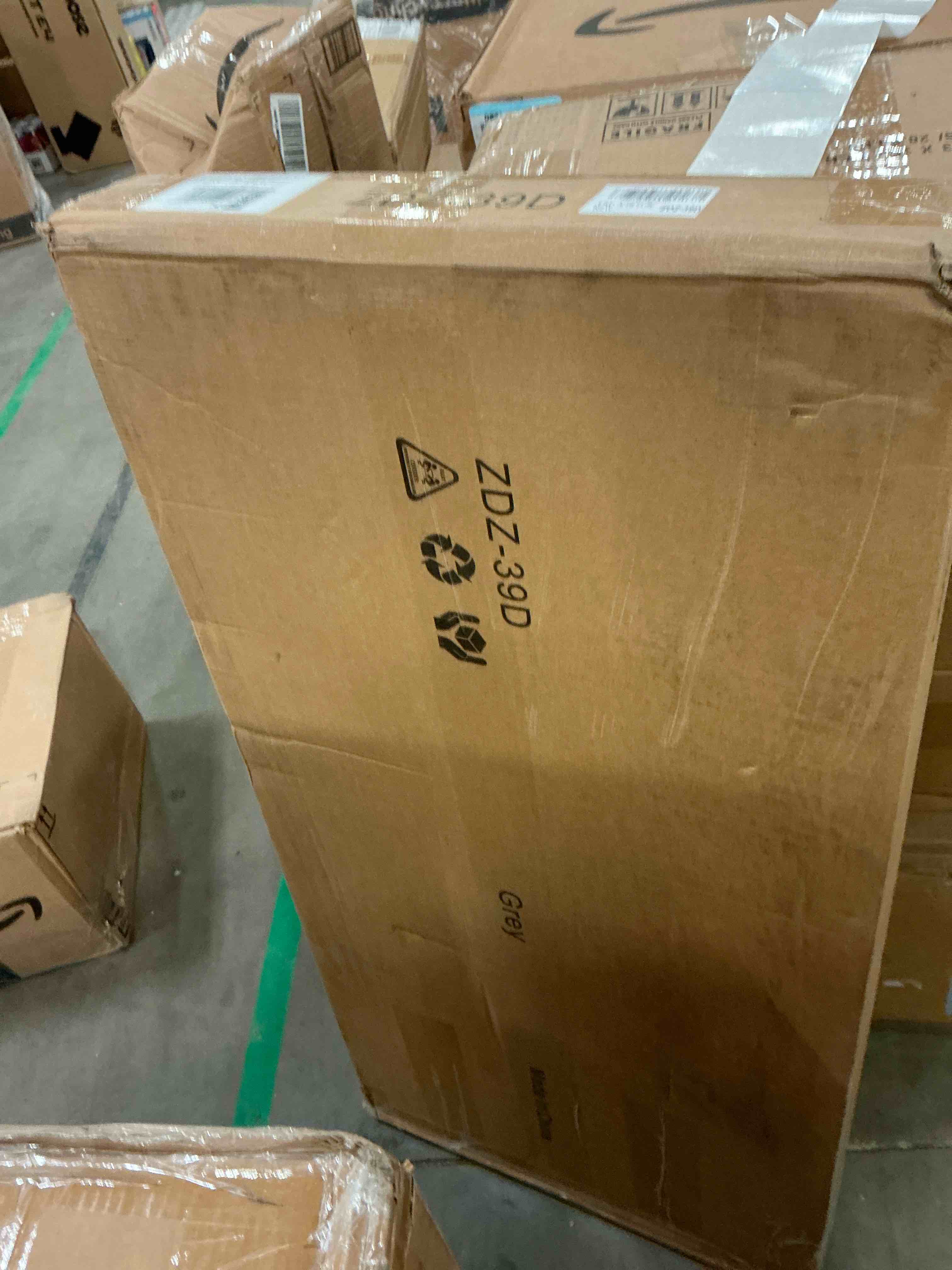 https://s3.amazonaws.com/lotting-images-prod/bidfta/PNK1321429_1739890278094.jpeg