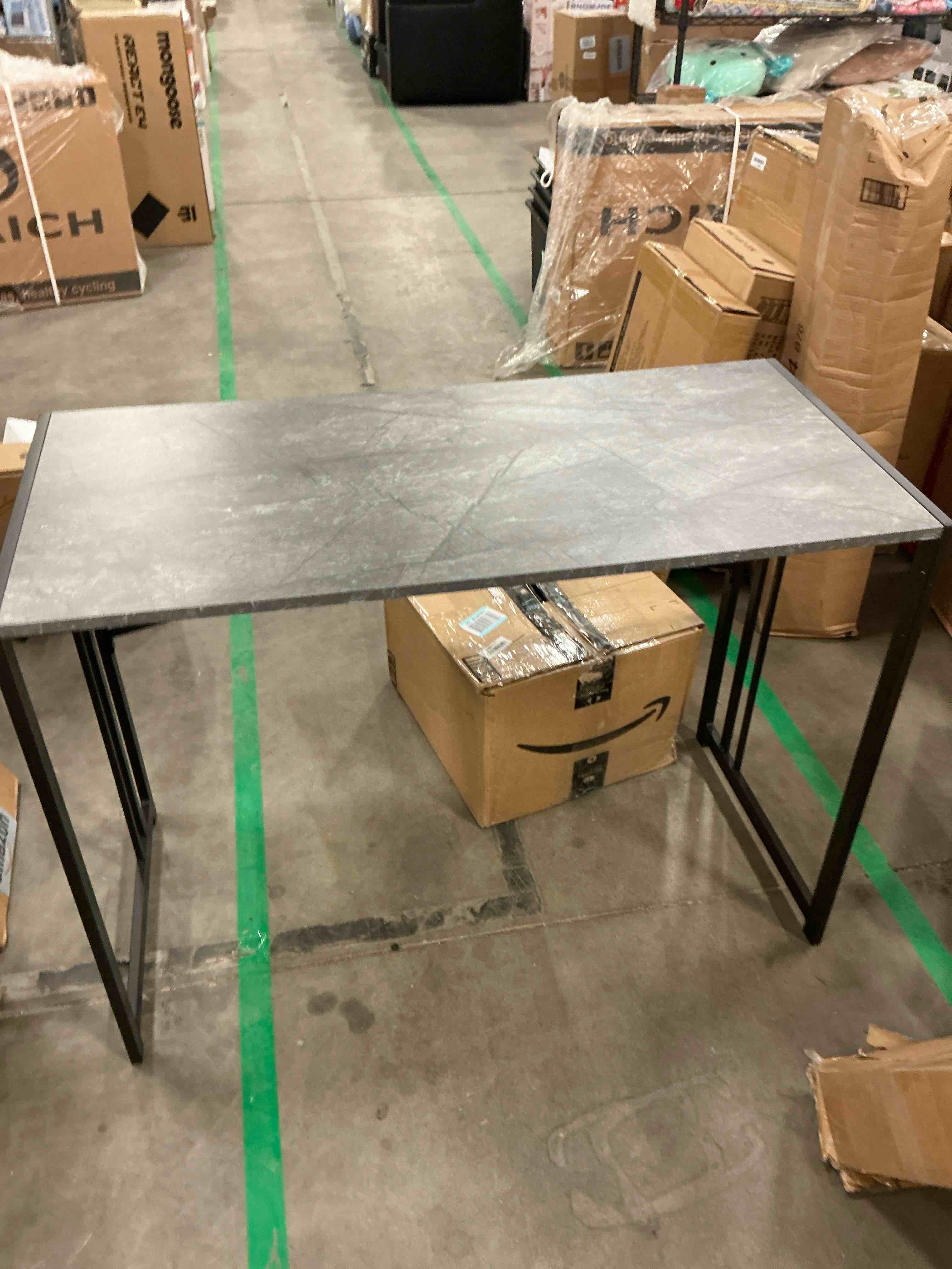 https://s3.amazonaws.com/lotting-images-prod/bidfta/PNK1321429_1739890584558.jpeg