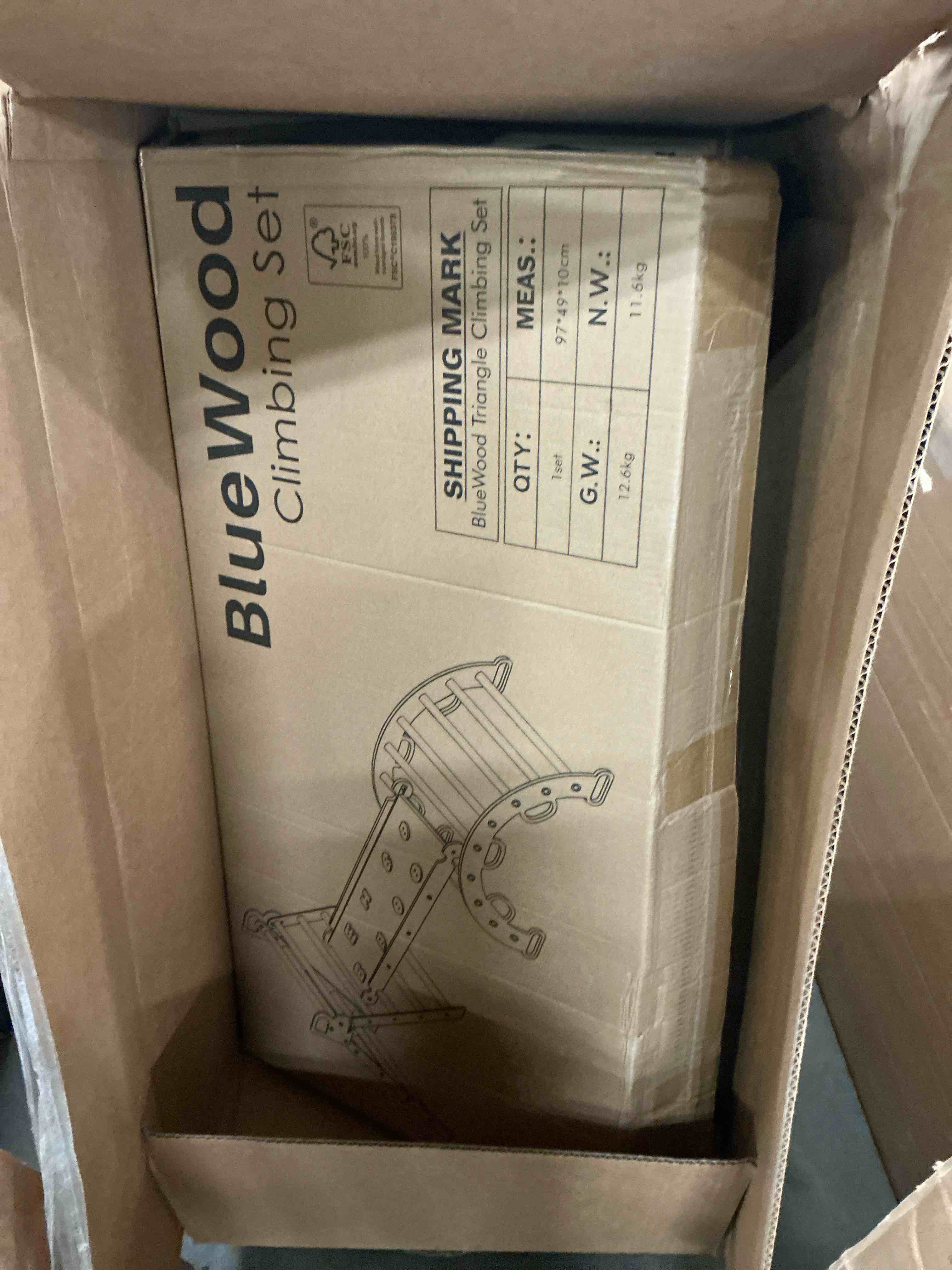 https://s3.amazonaws.com/lotting-images-prod/bidfta/PNK1321434_1739891697112.jpeg
