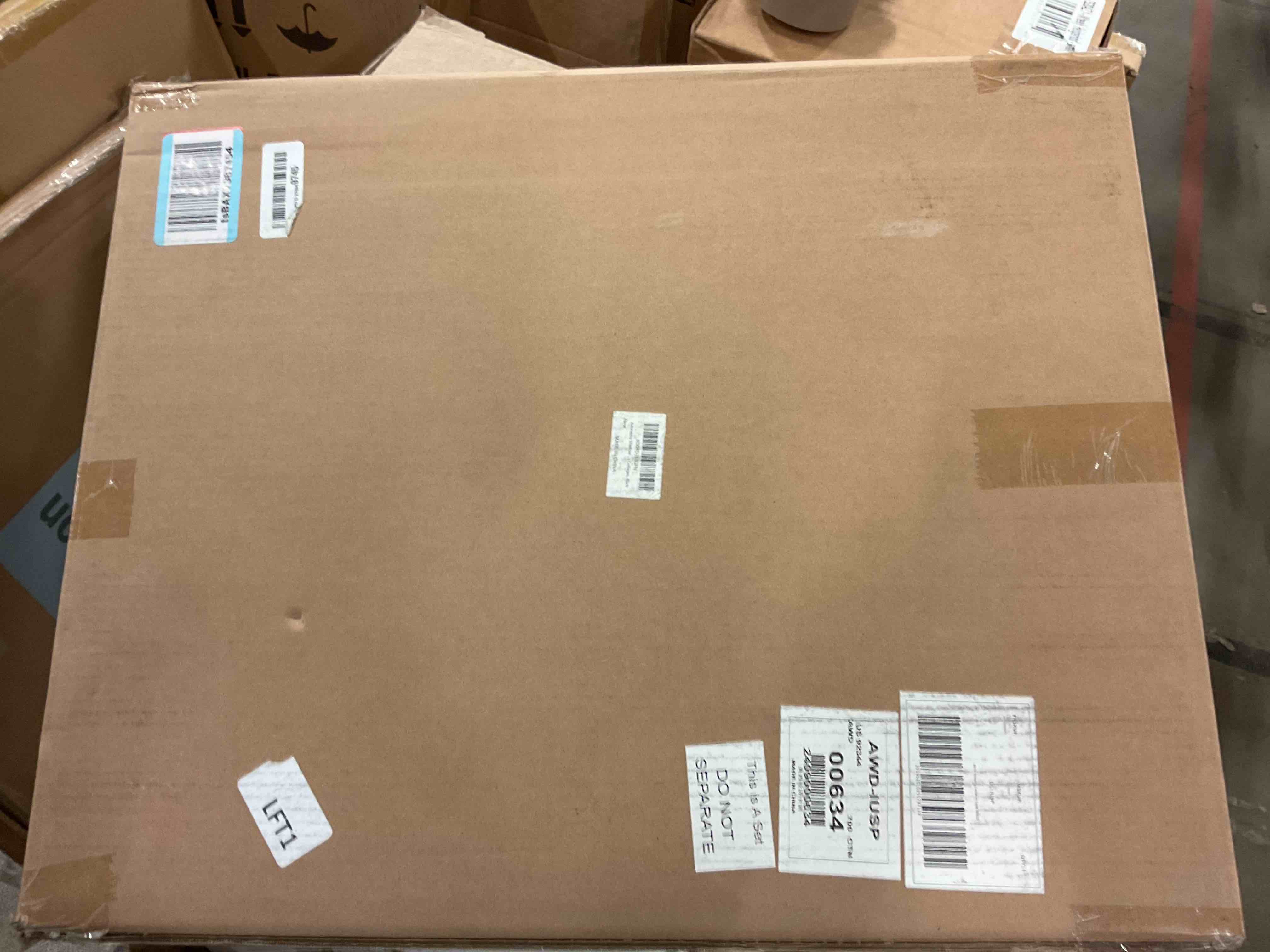https://s3.amazonaws.com/lotting-images-prod/bidfta/PNK1322259_1741274598541.jpeg
