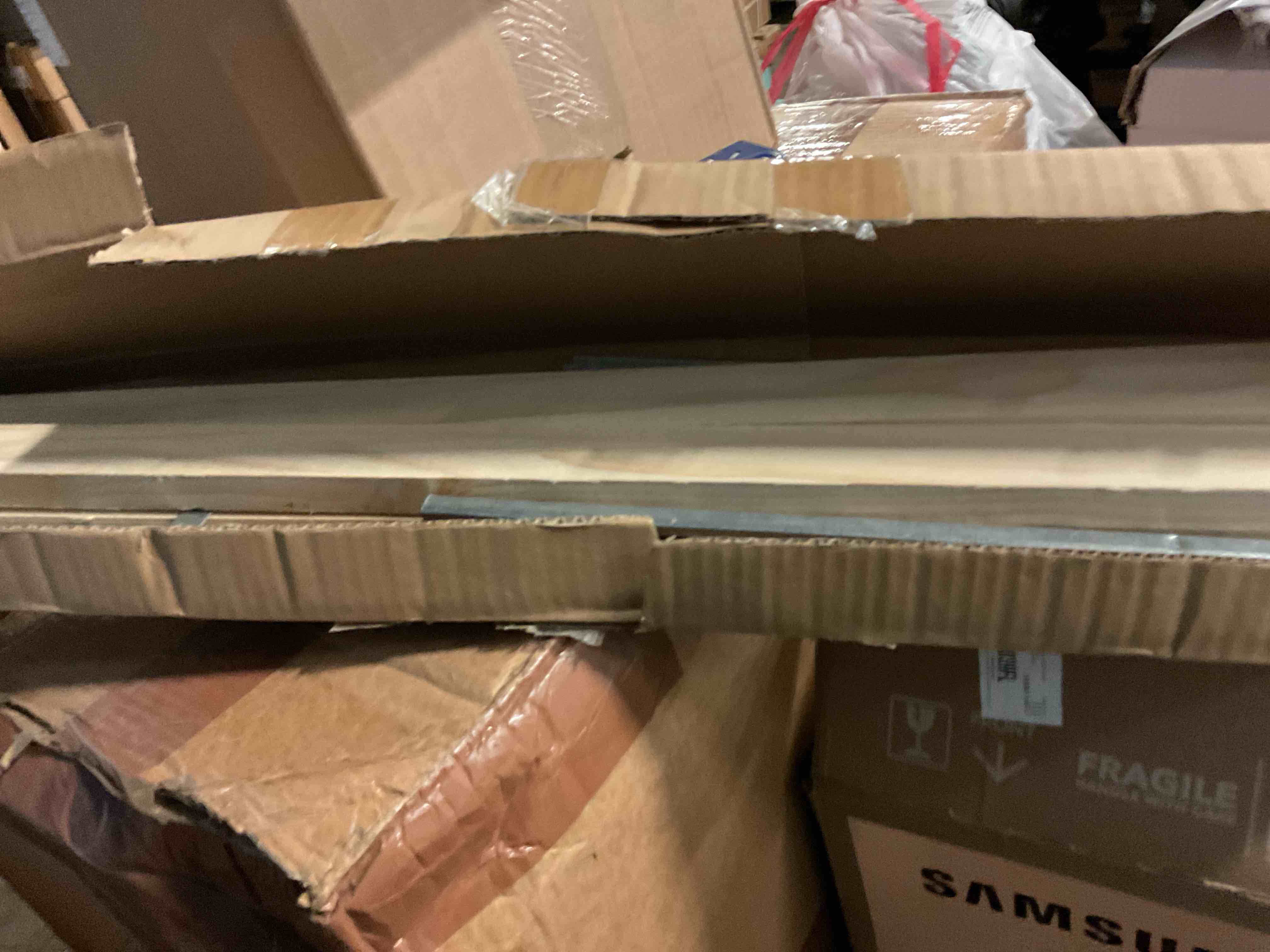 https://s3.amazonaws.com/lotting-images-prod/bidfta/PNK1322595_1741705408522.jpeg