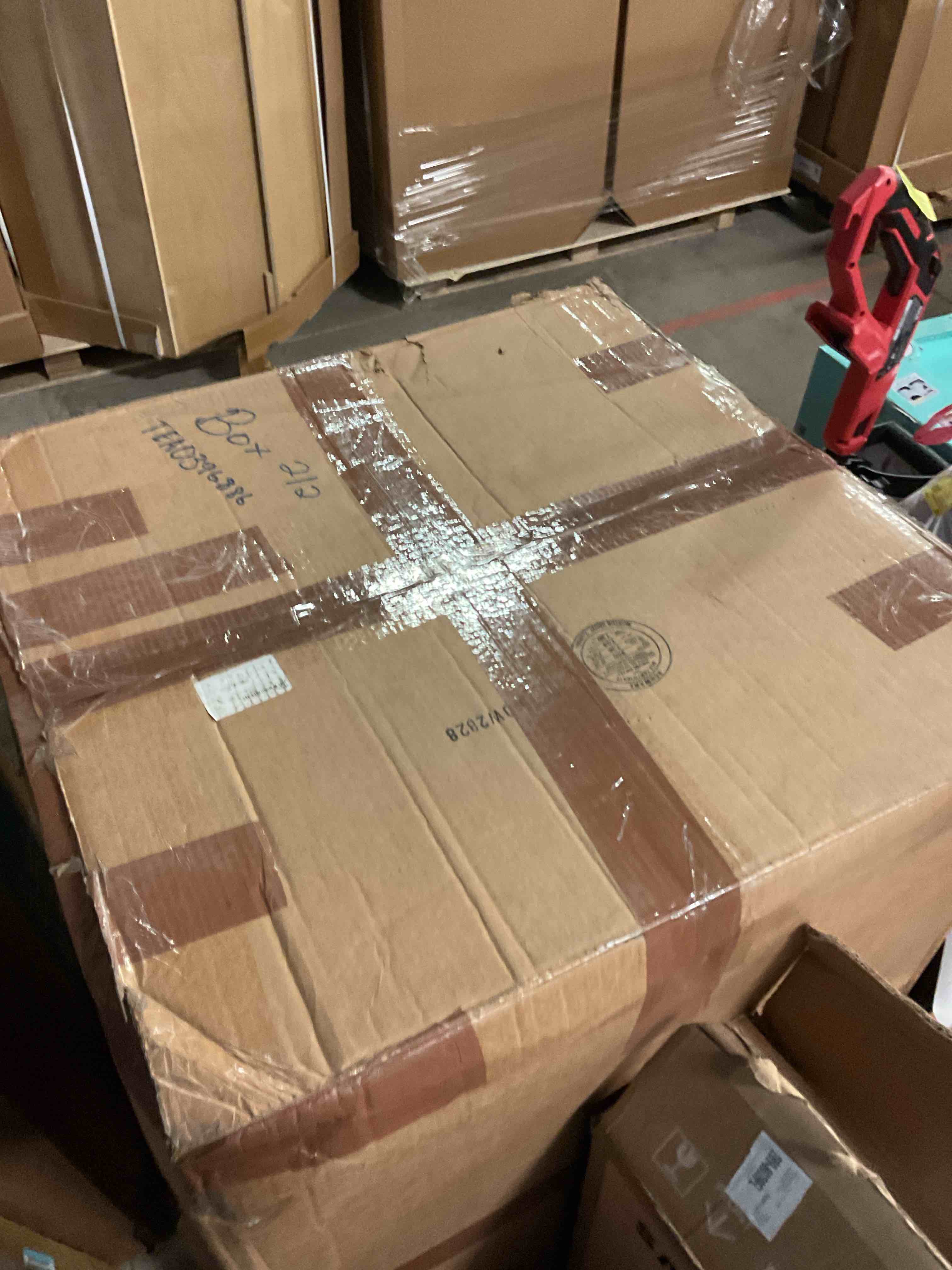 https://s3.amazonaws.com/lotting-images-prod/bidfta/PNK1322598_1741706589540.jpeg
