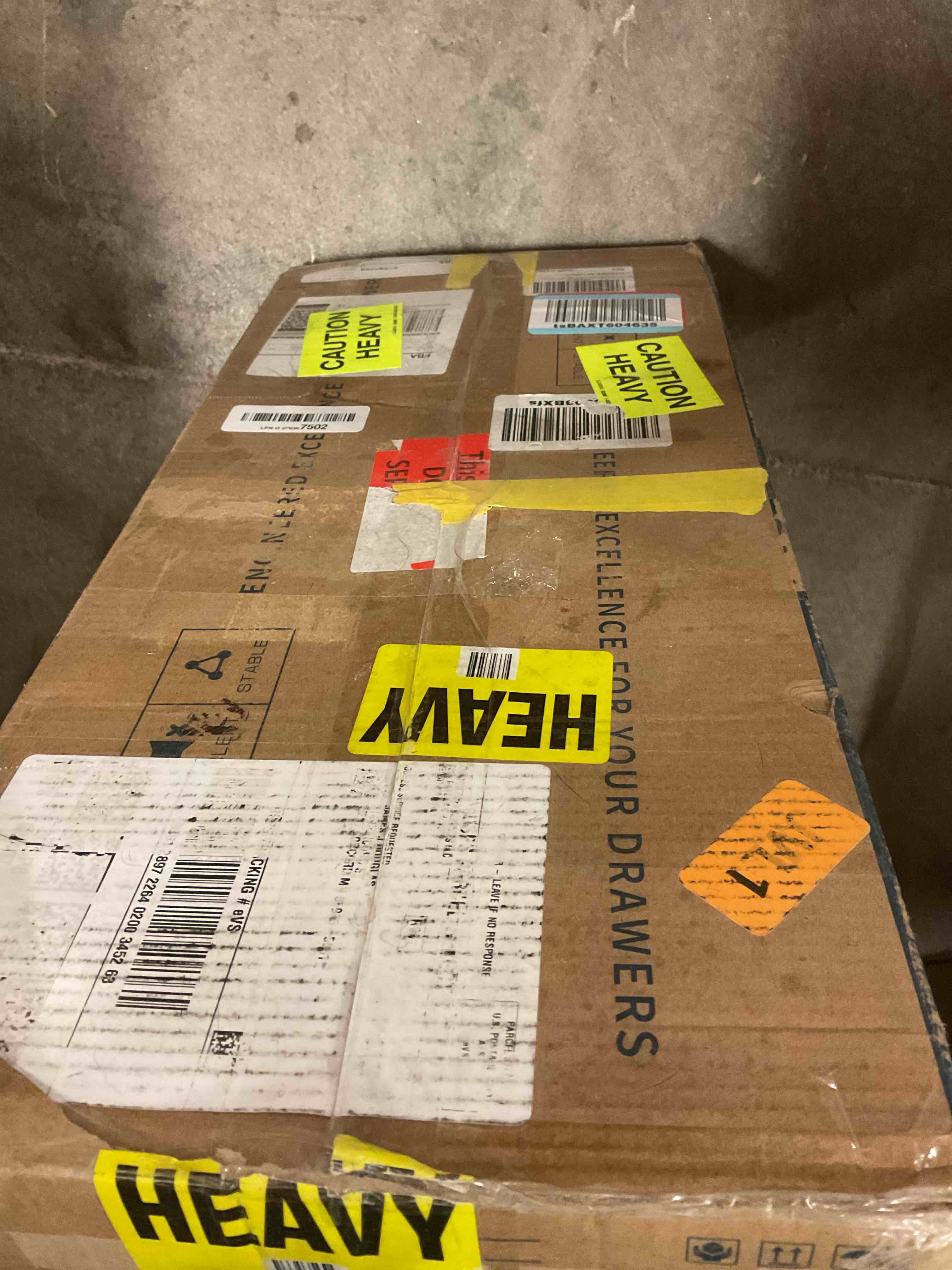 https://s3.amazonaws.com/lotting-images-prod/bidfta/PNK1322979_1742052532445.jpeg