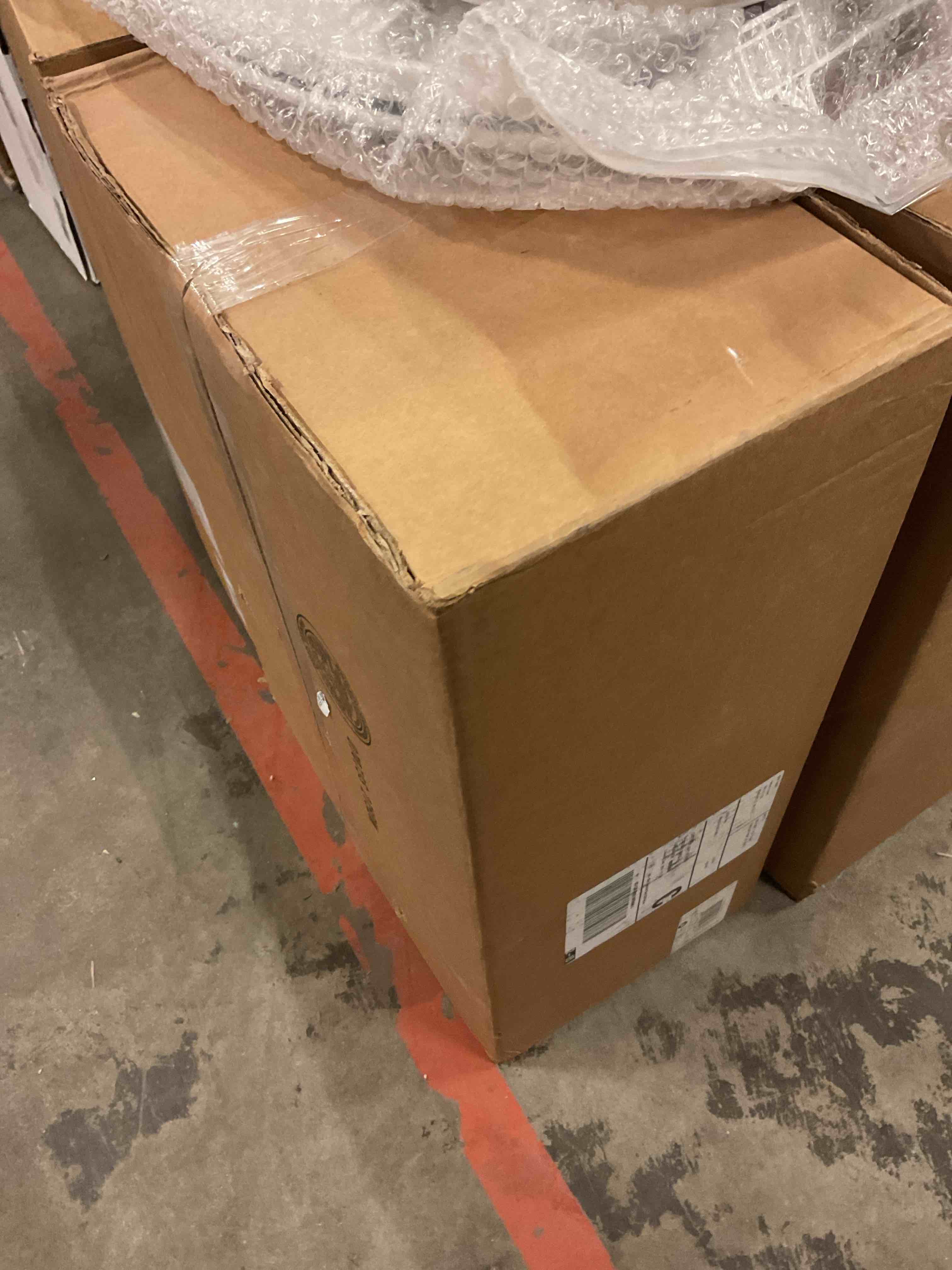 https://s3.amazonaws.com/lotting-images-prod/bidfta/PNK1323435_1742486630207.jpeg