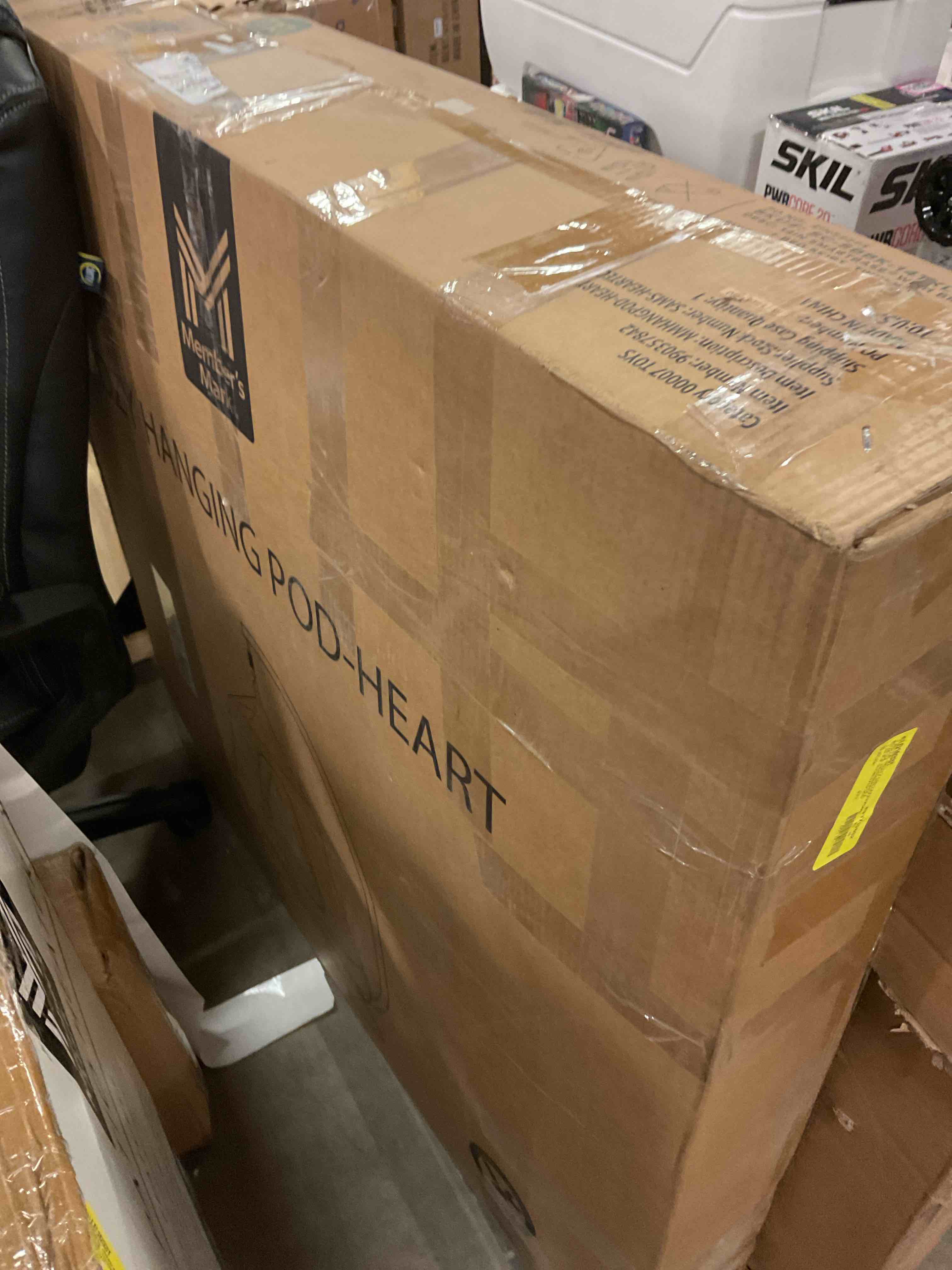 https://s3.amazonaws.com/lotting-images-prod/bidfta/PNK1323453_1742488252887.jpeg