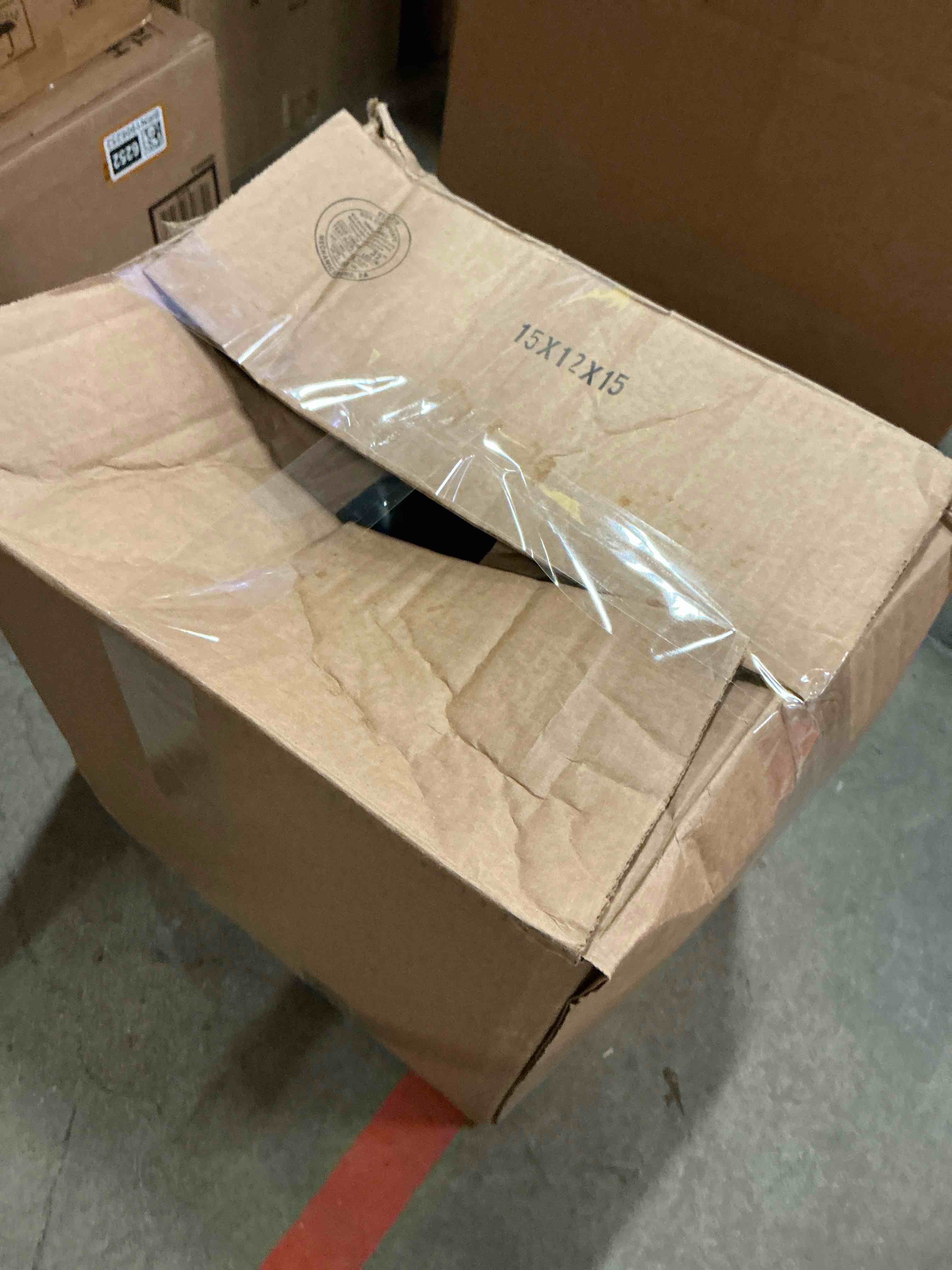 https://s3.amazonaws.com/lotting-images-prod/bidfta/PNK1333011_1741873425337.jpeg