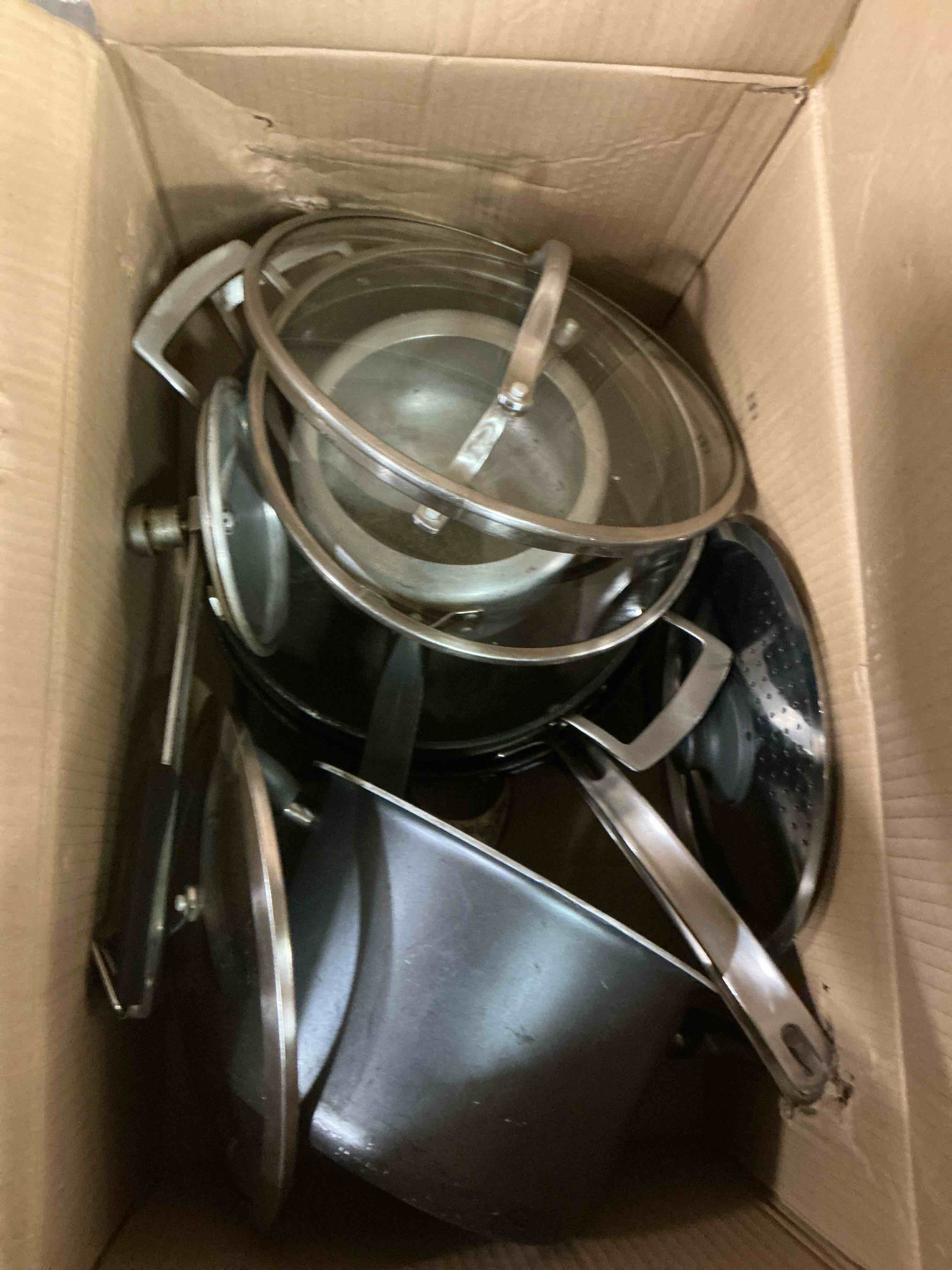 Ceramic set of pans and lids (12 pieces)