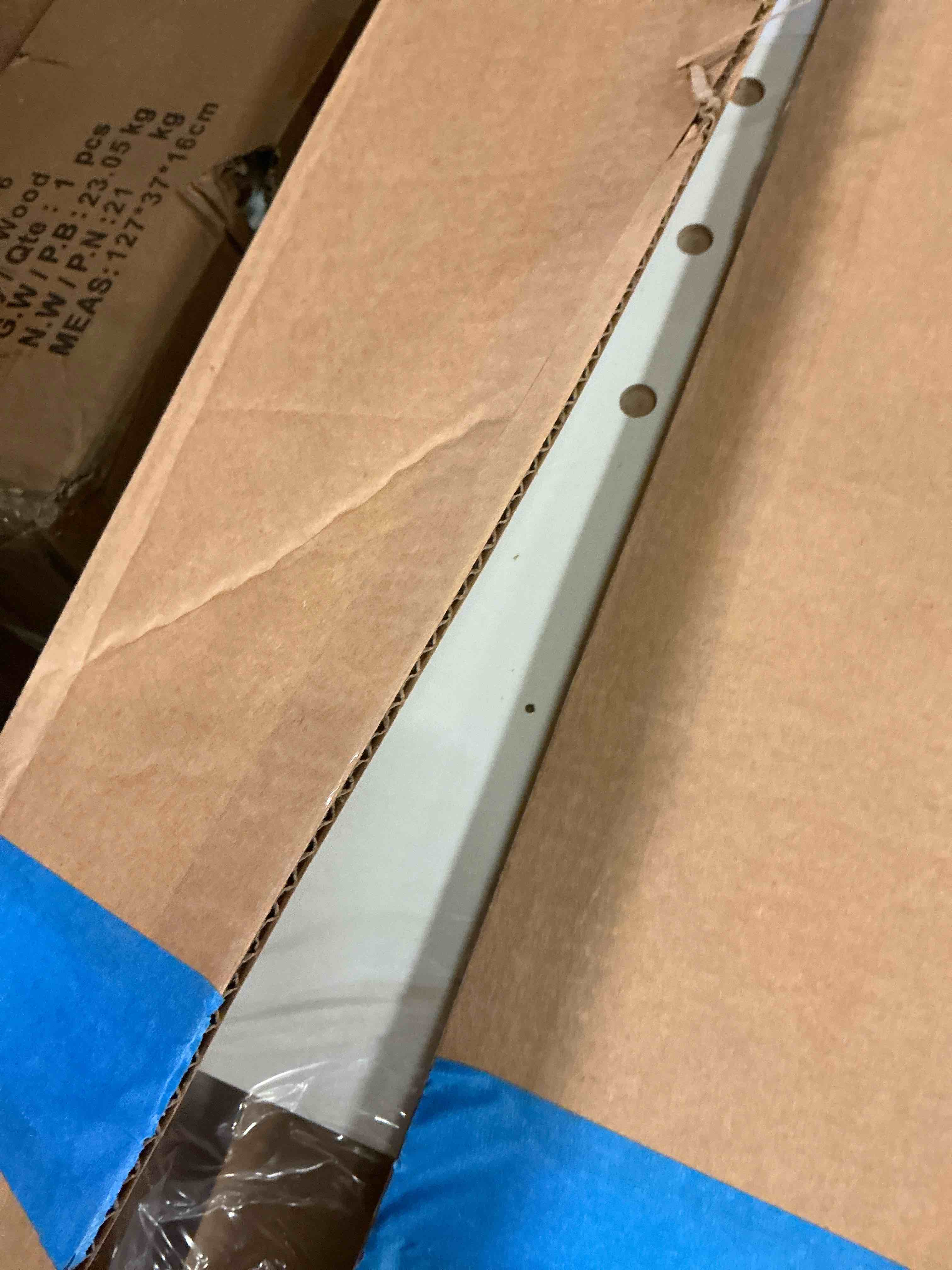 https://s3.amazonaws.com/lotting-images-prod/bidfta/PNK1335885_1750512160915.jpeg