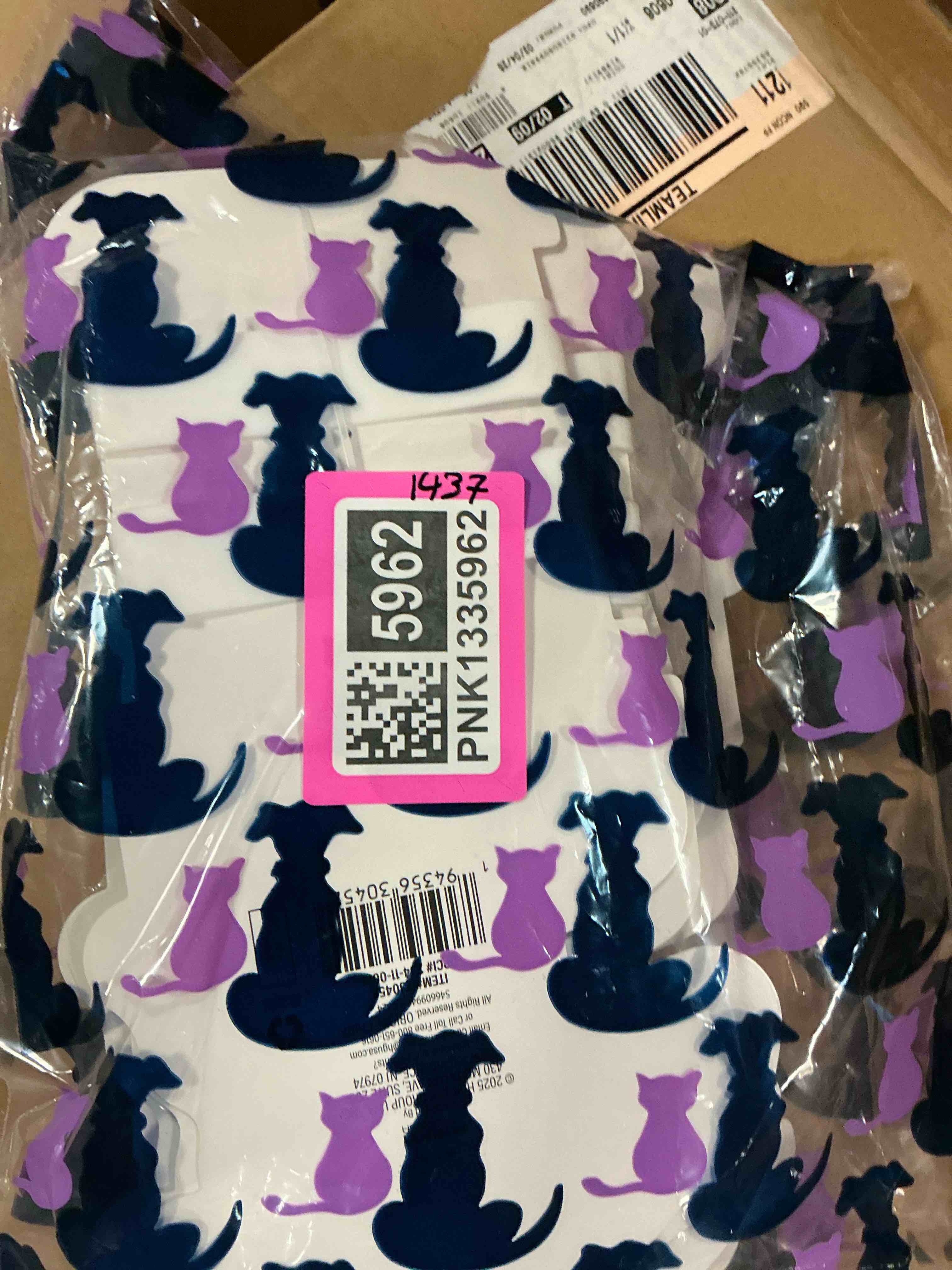 https://s3.amazonaws.com/lotting-images-prod/bidfta/PNK1335962_1750865529958.jpeg