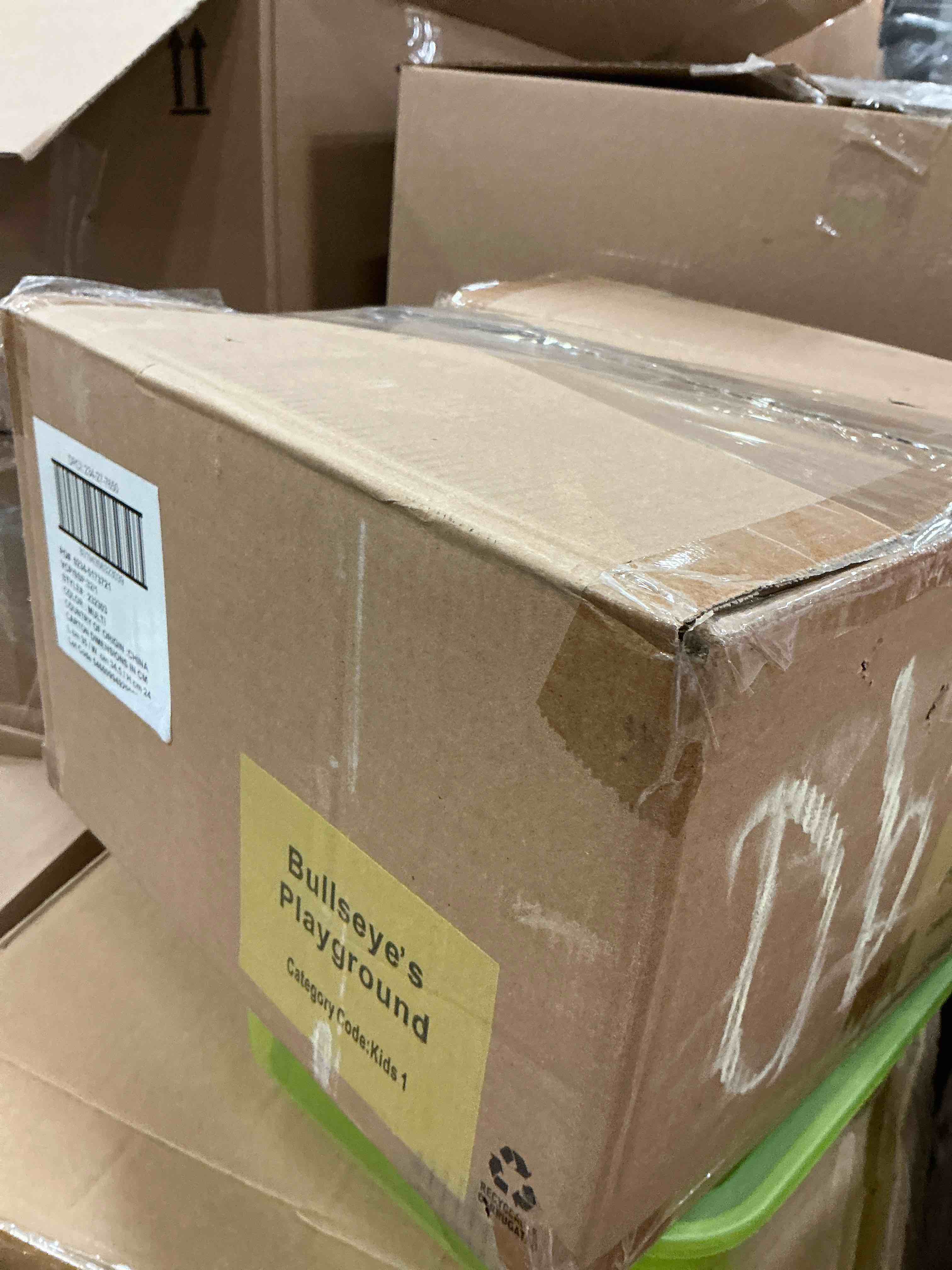 https://s3.amazonaws.com/lotting-images-prod/bidfta/PNK1335995_1750875057263.jpeg