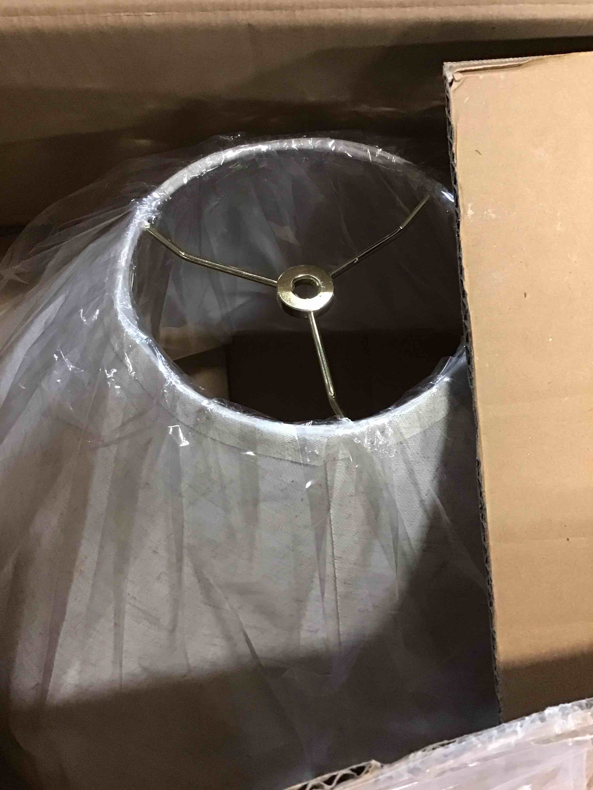 https://s3.amazonaws.com/lotting-images-prod/bidfta/PNK1336028_1733255054861.jpeg